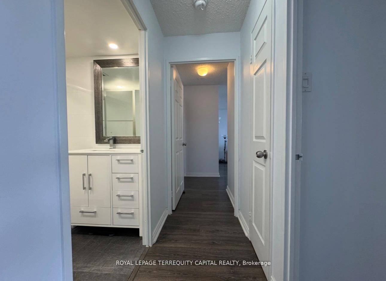 7300 Yonge Street 1407 Property Photo 5