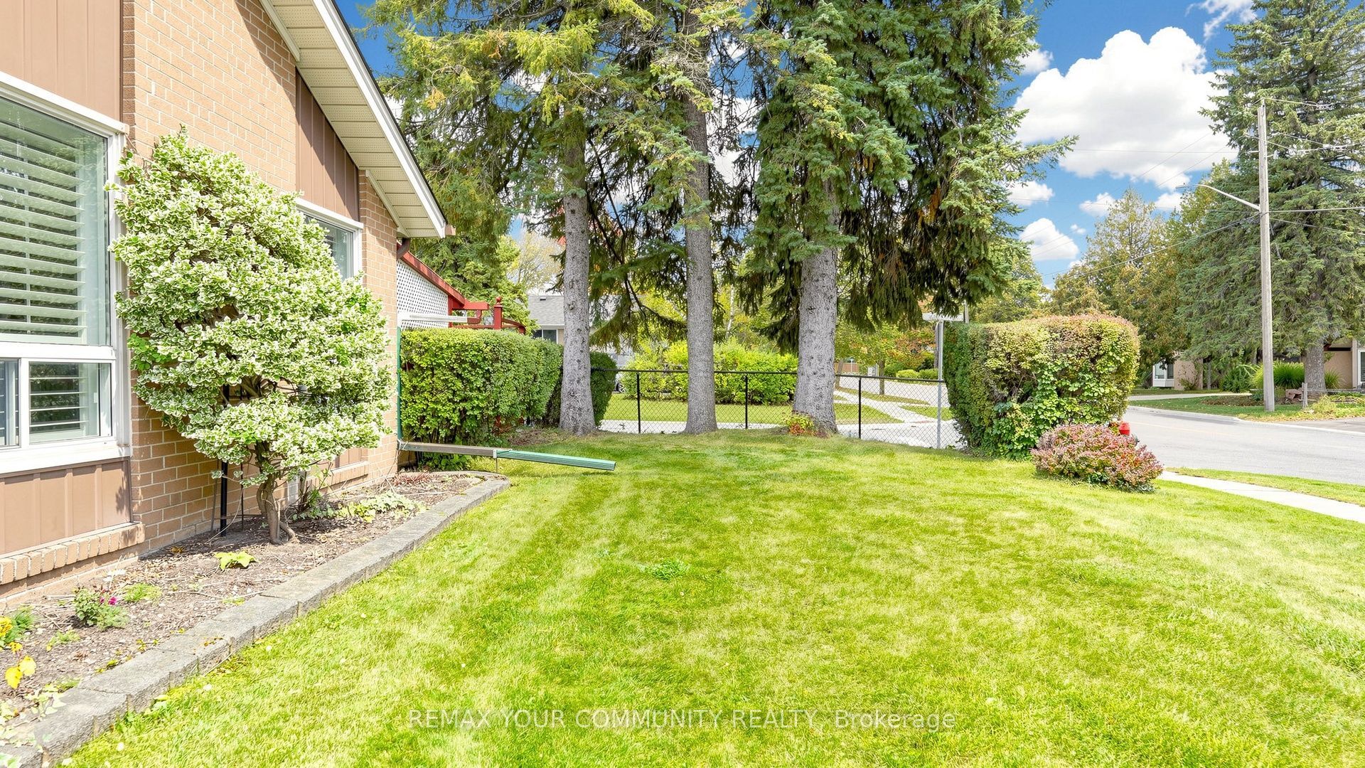 43 Seaton Drive Property Photo 3