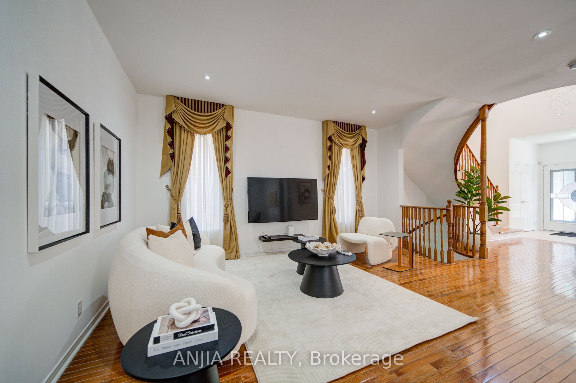 173 Russell Jarvis Drive Property Photo 6