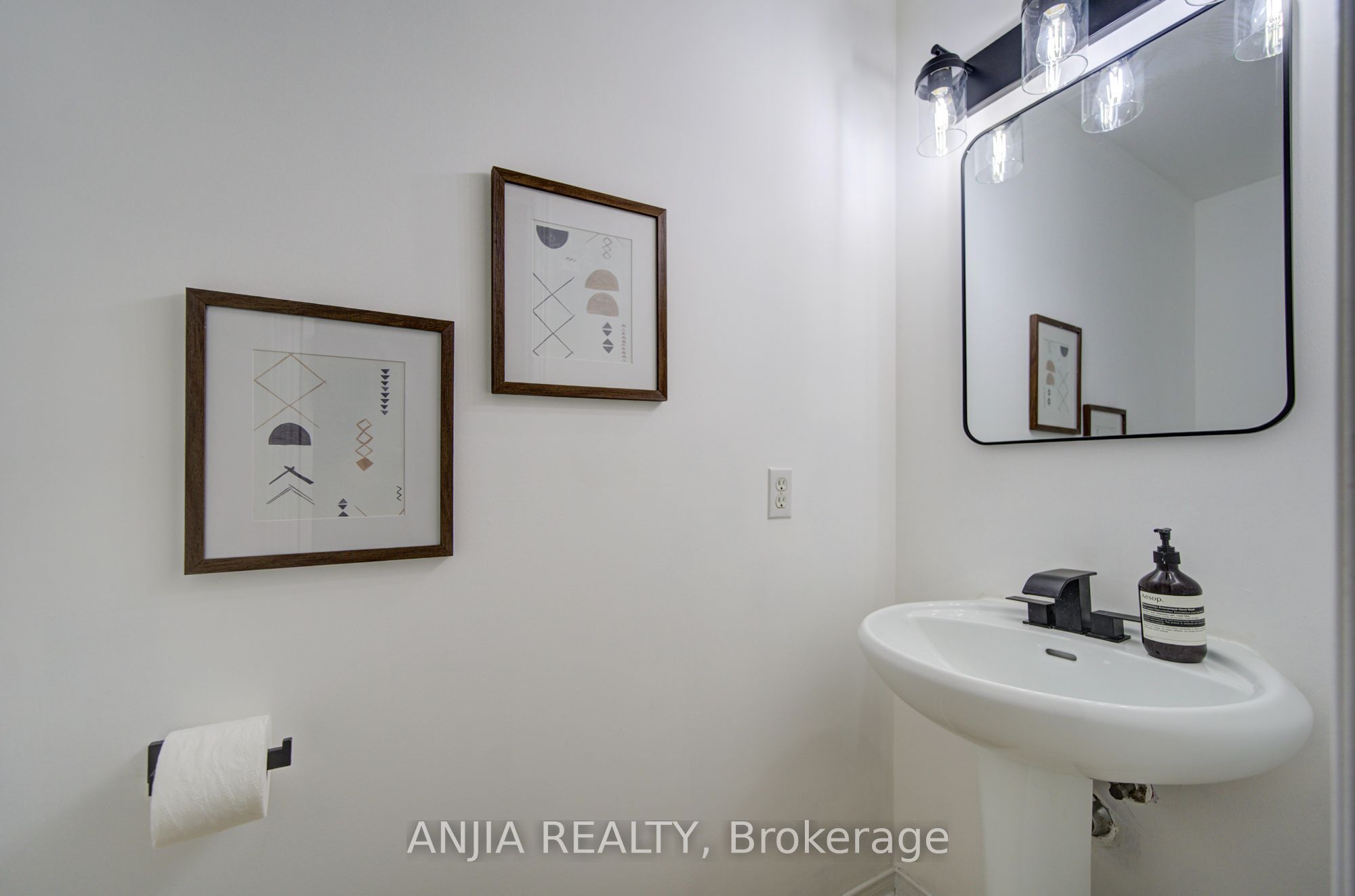 173 Russell Jarvis Drive Property Photo 17