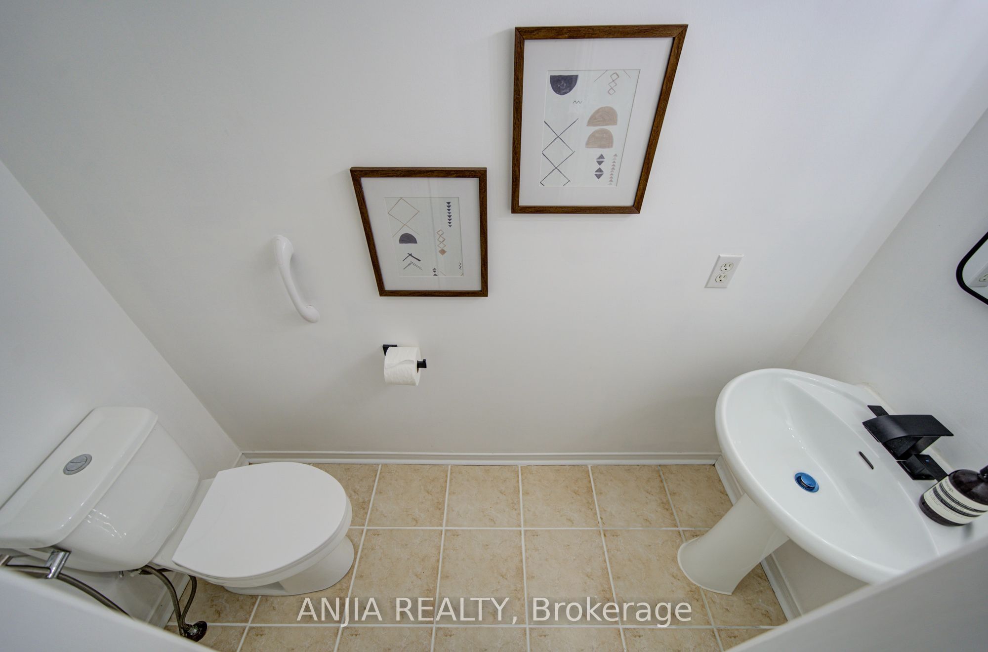 173 Russell Jarvis Drive Property Photo 18