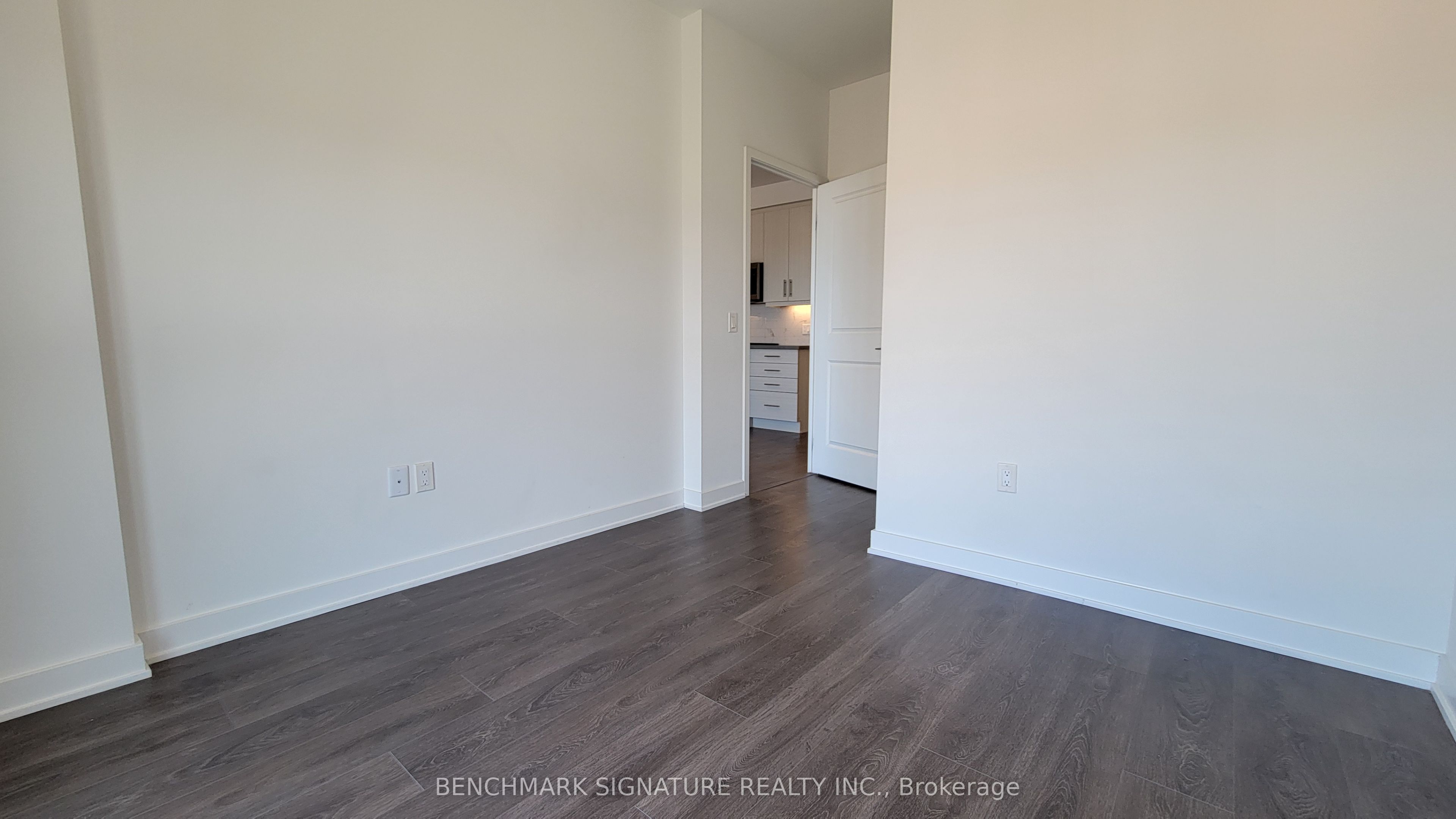 85 Oneida Crescent 1607 Property Photo 6
