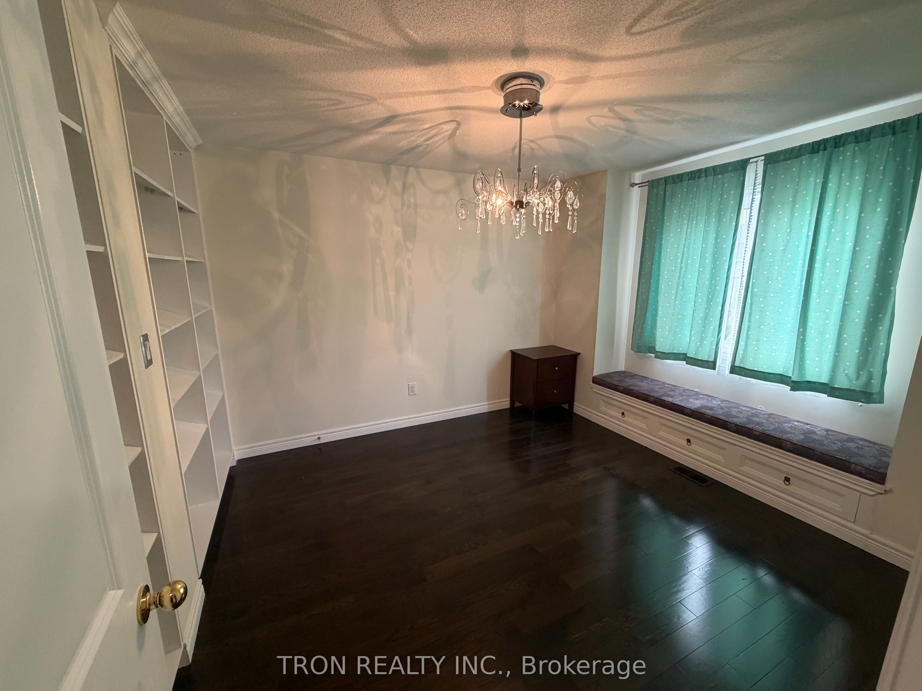 16 Dungannon Drive Property Photo 11