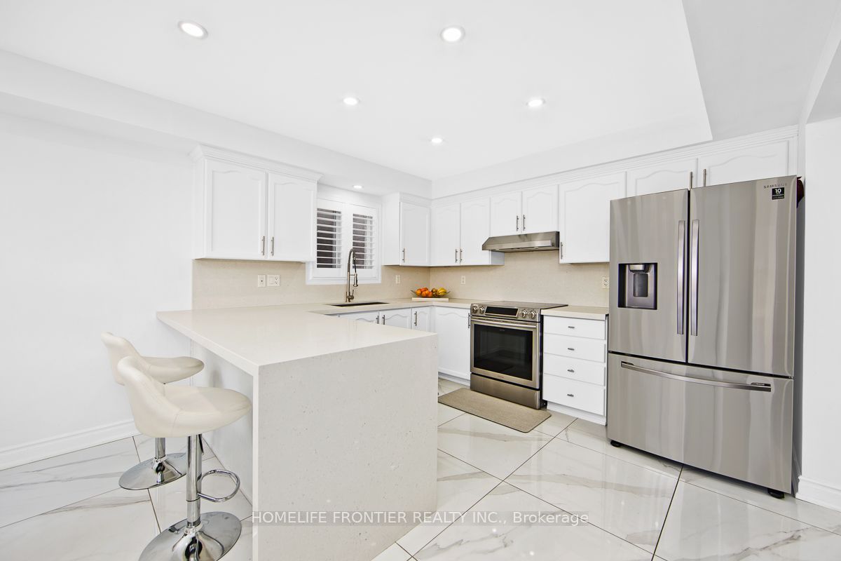 18 Hopkins Crescent Property Photo 11