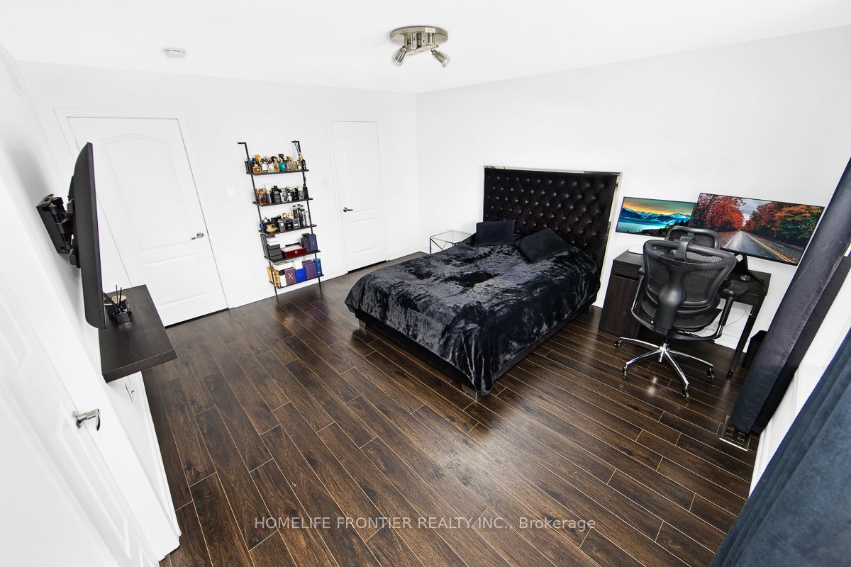 18 Hopkins Crescent Property Photo 19