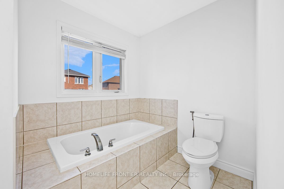 18 Hopkins Crescent Property Photo 21
