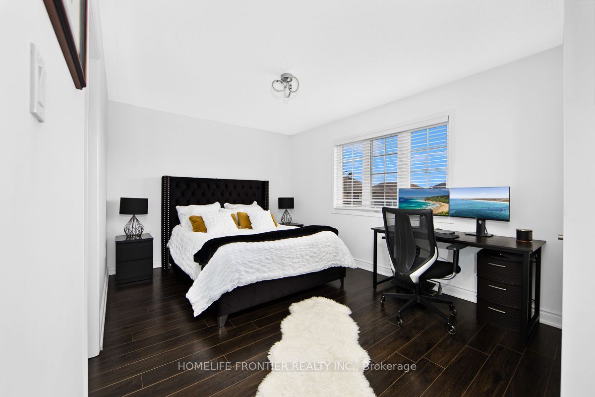 18 Hopkins Crescent Property Photo 22