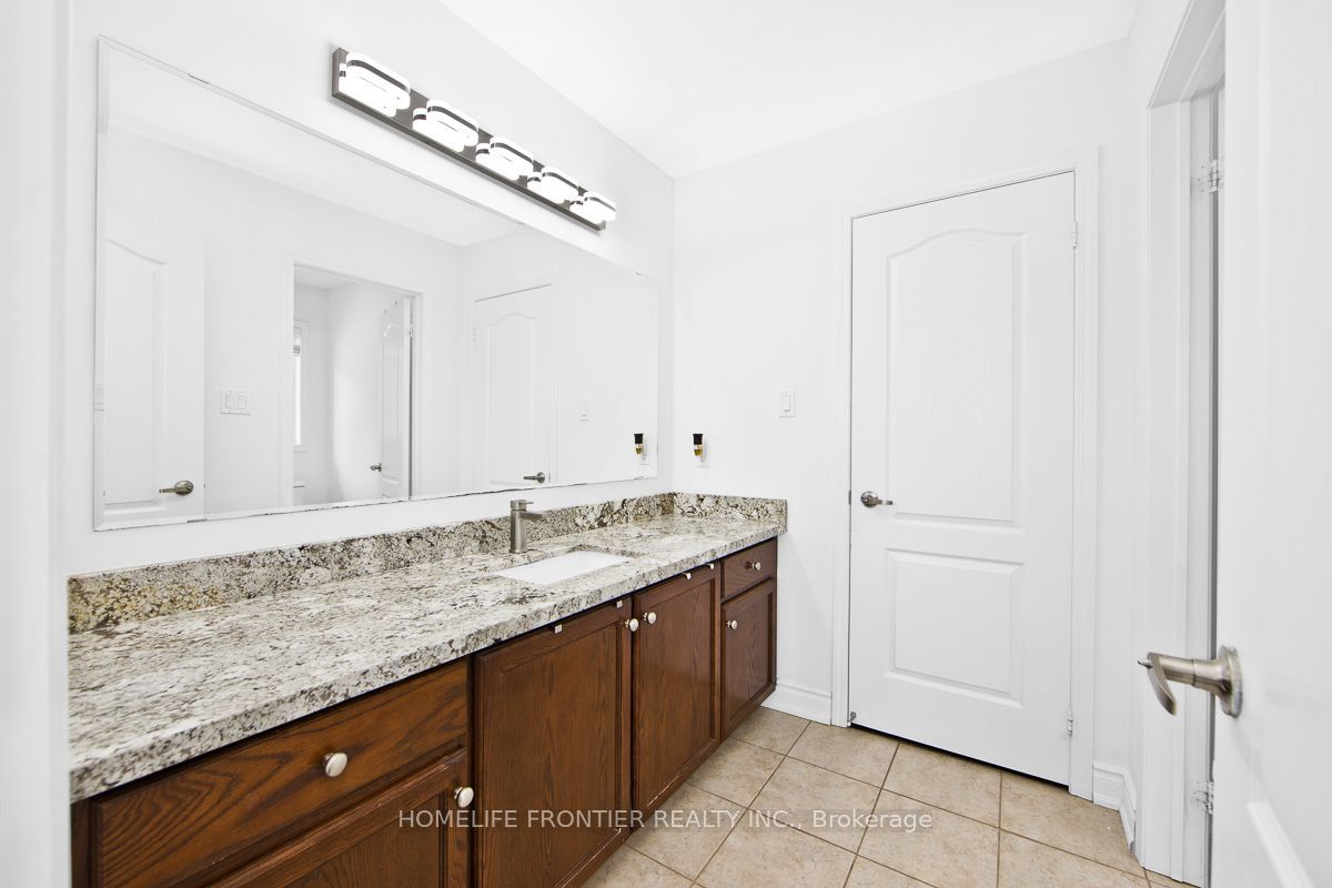 18 Hopkins Crescent Property Photo 23