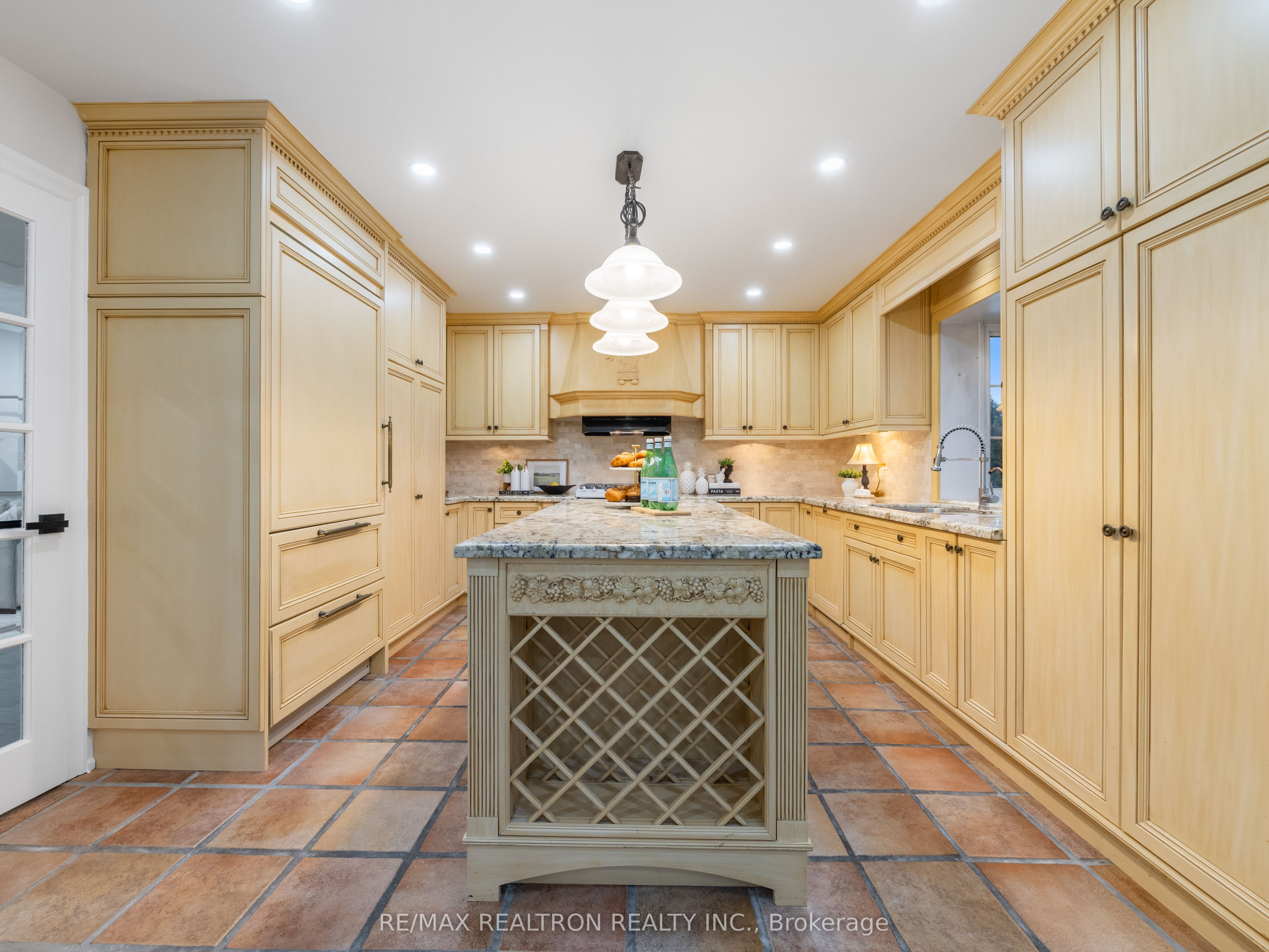 17 Sleepy Hollow Lane Property Photo 10
