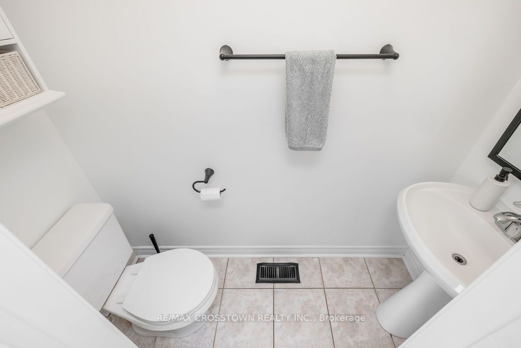 76 Breeze Drive Property Photo 5
