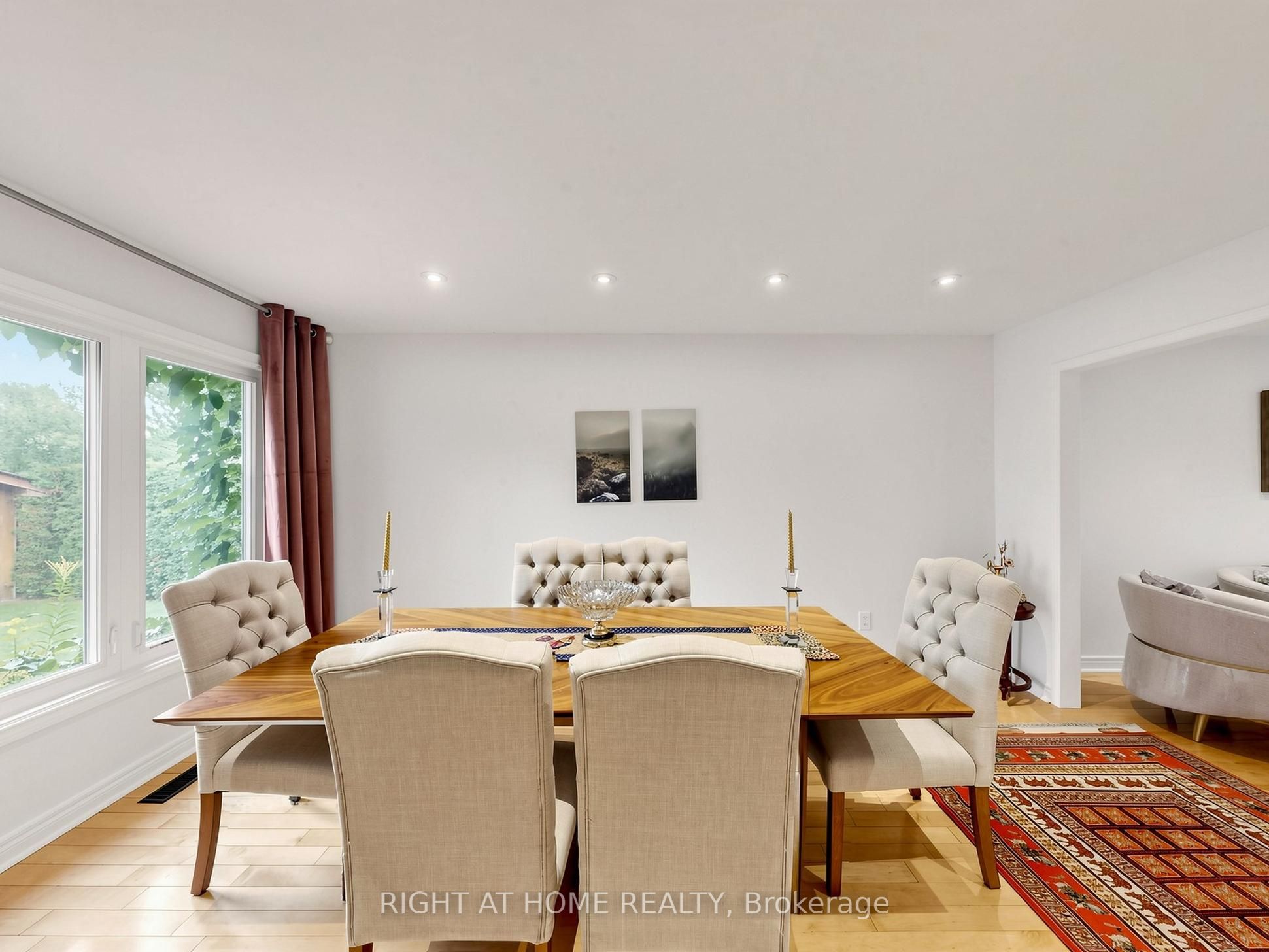 43 Topham Crescent Property Photo 20