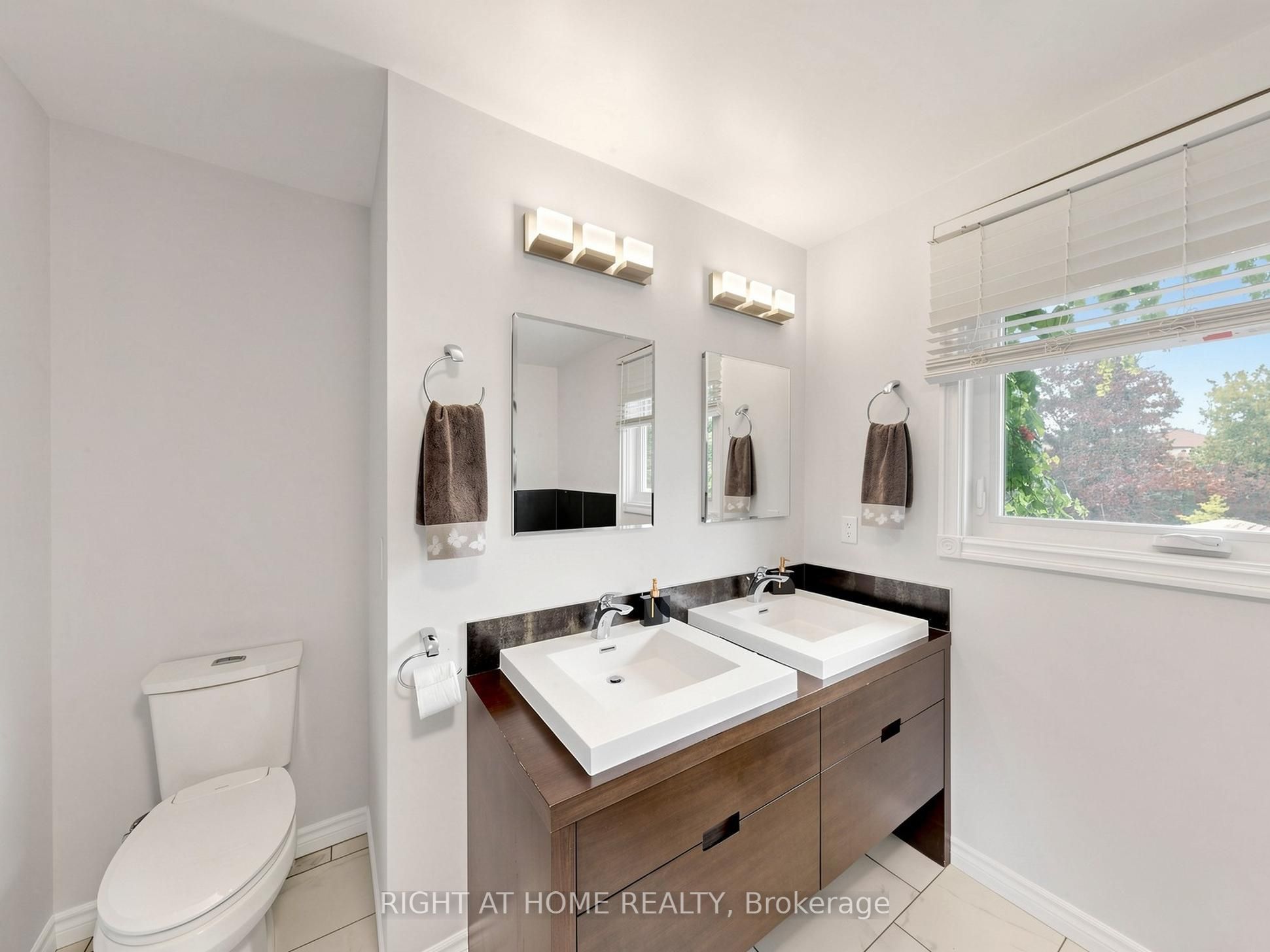 43 Topham Crescent Property Photo 26