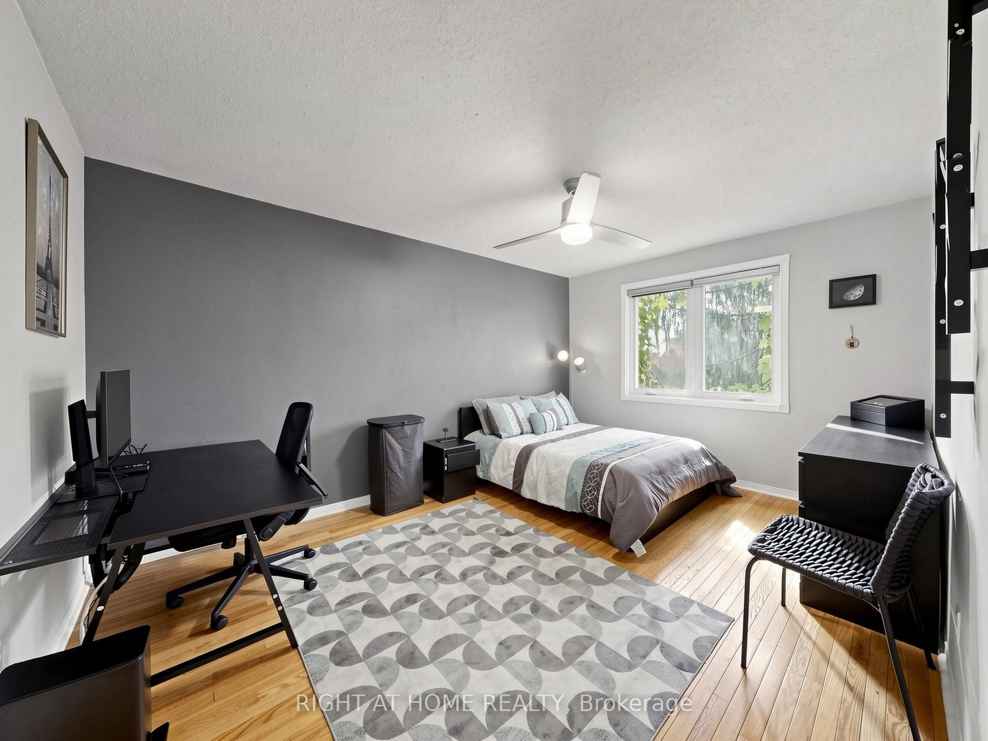 43 Topham Crescent Property Photo 32