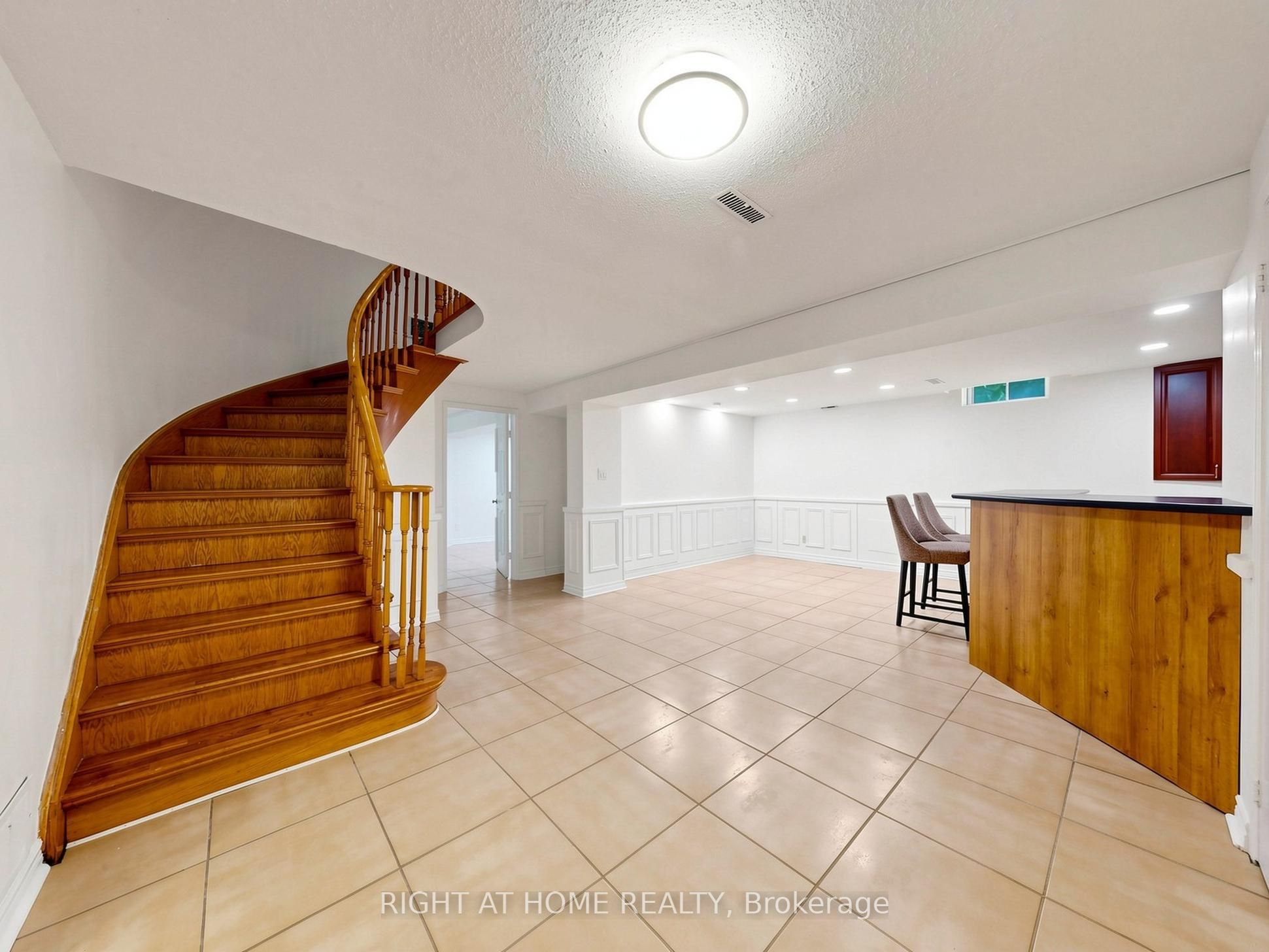 43 Topham Crescent Property Photo 35