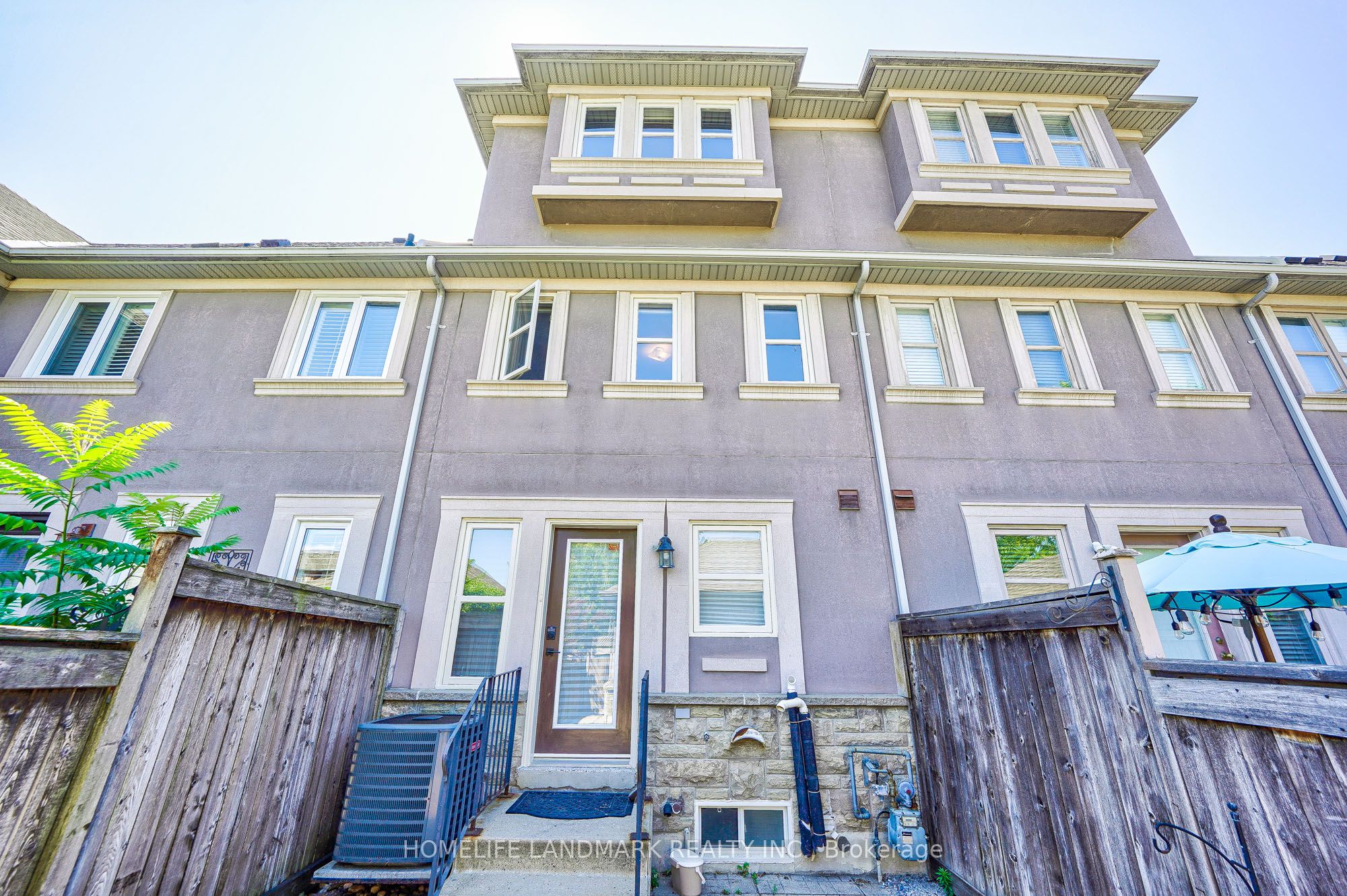 9051 Yonge Street Property Photo 14
