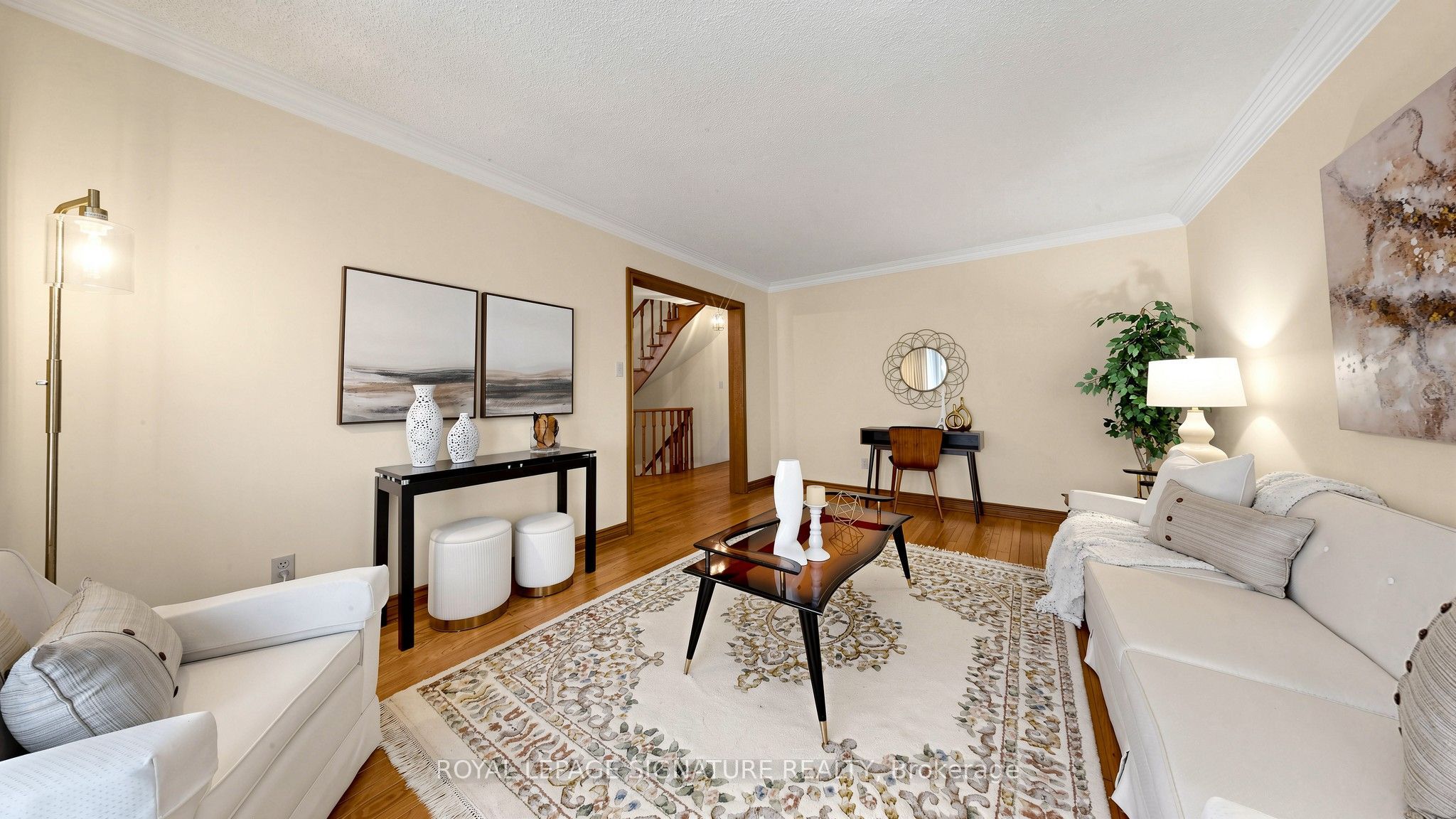 8 Royal Garden Boulevard Property Photo 6