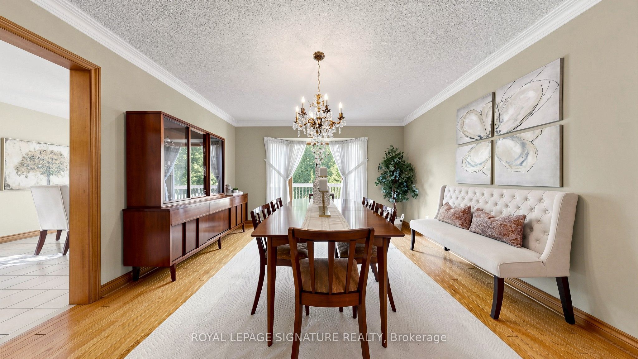 8 Royal Garden Boulevard Property Photo 11