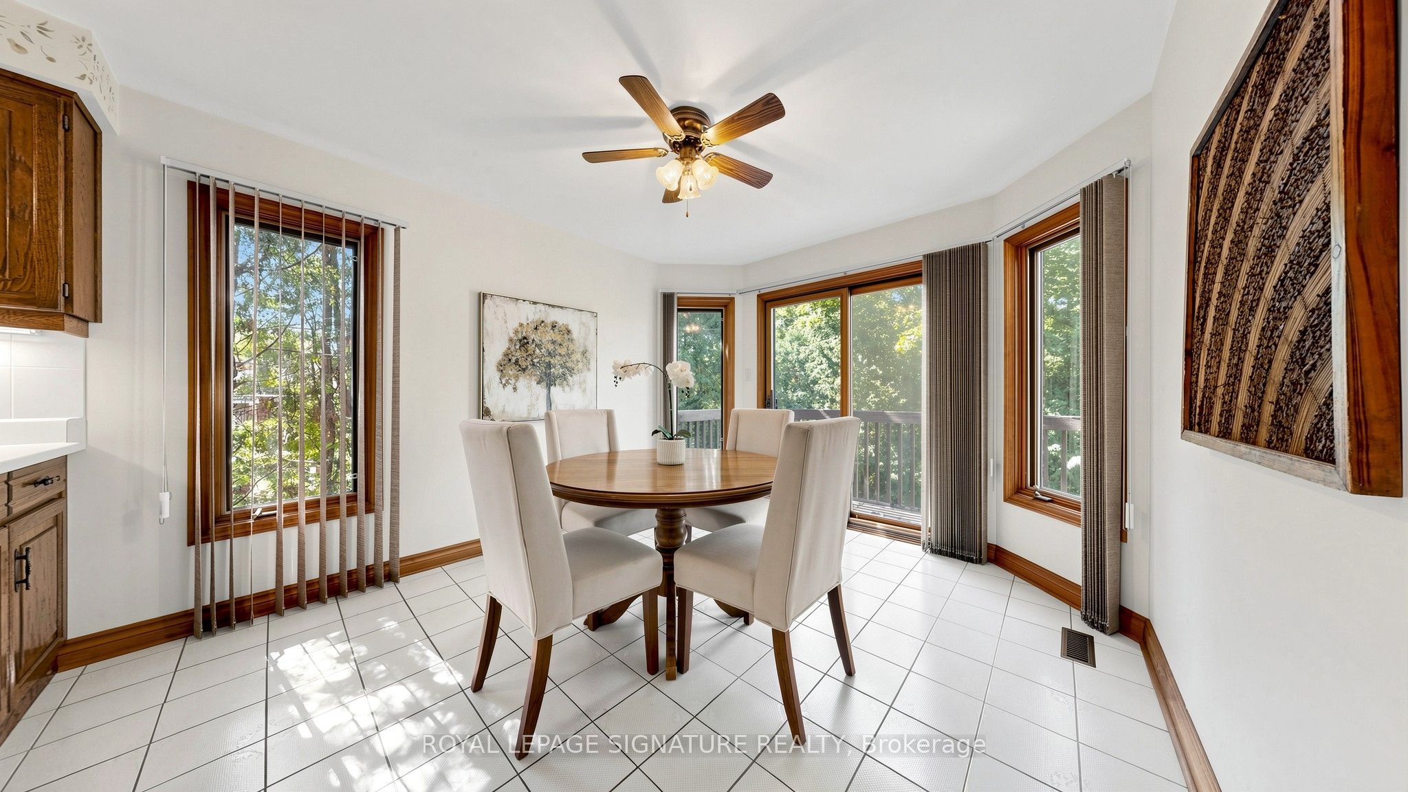 8 Royal Garden Boulevard Property Photo 15