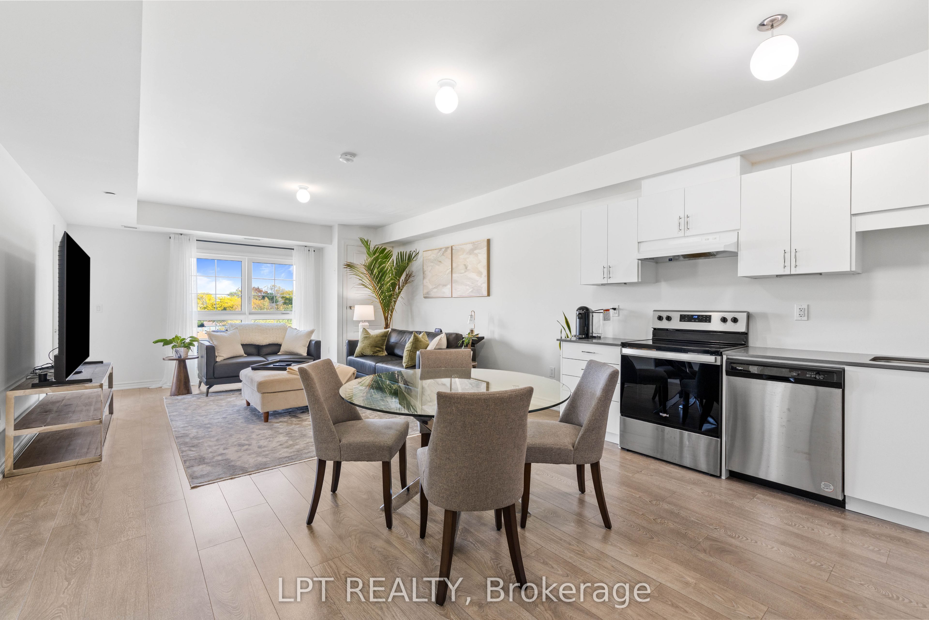 110 Grew Boulevard 407 Property Photo 1