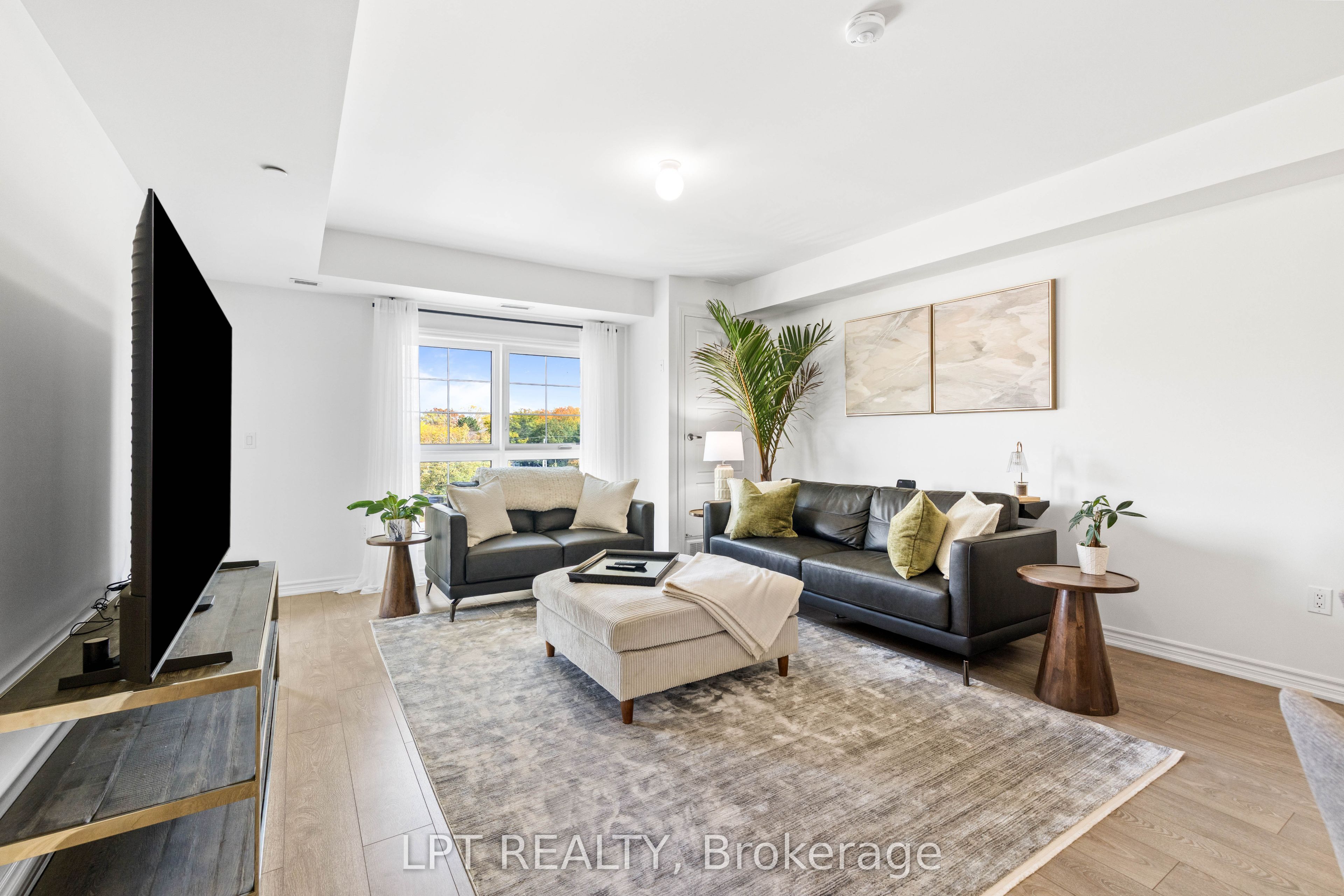 110 Grew Boulevard 407 Property Photo 7