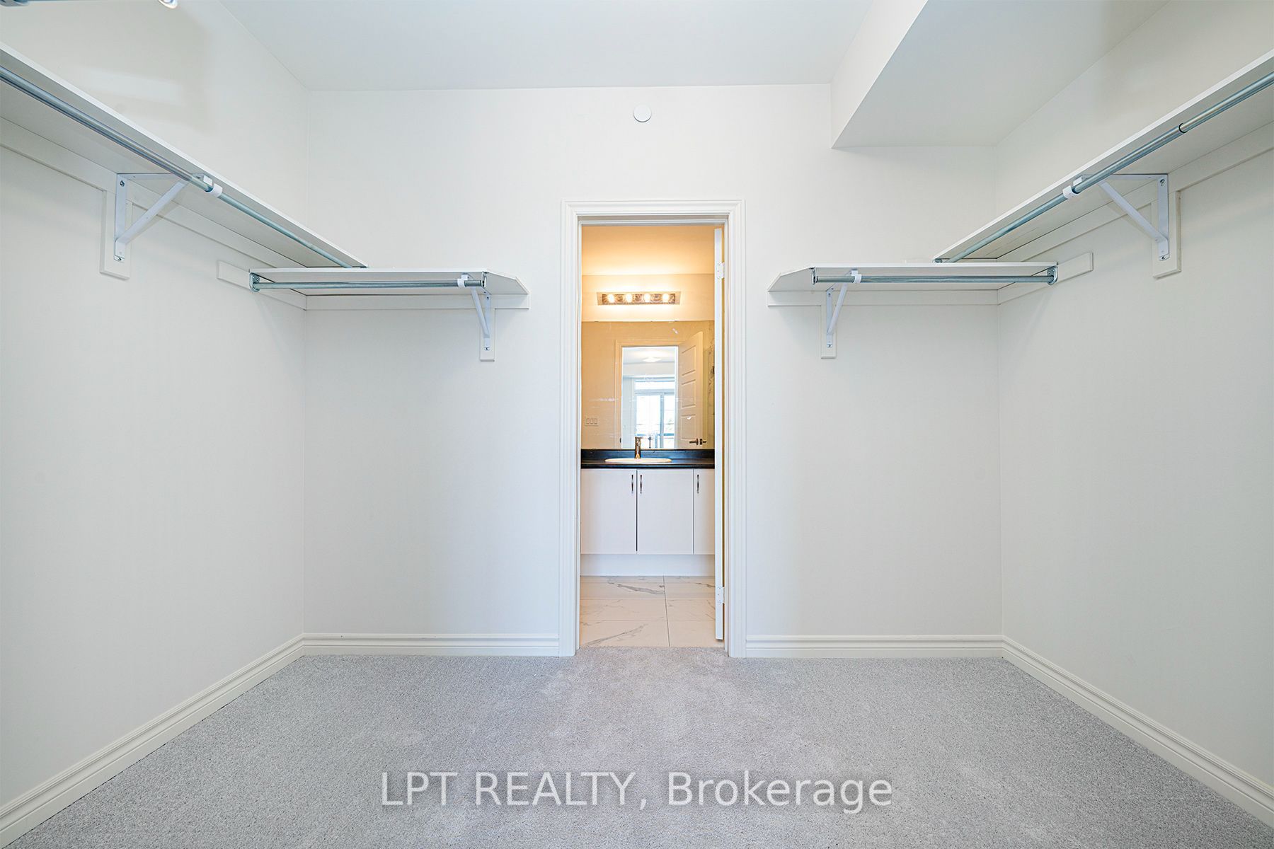 110 Grew Boulevard 407 Property Photo 16