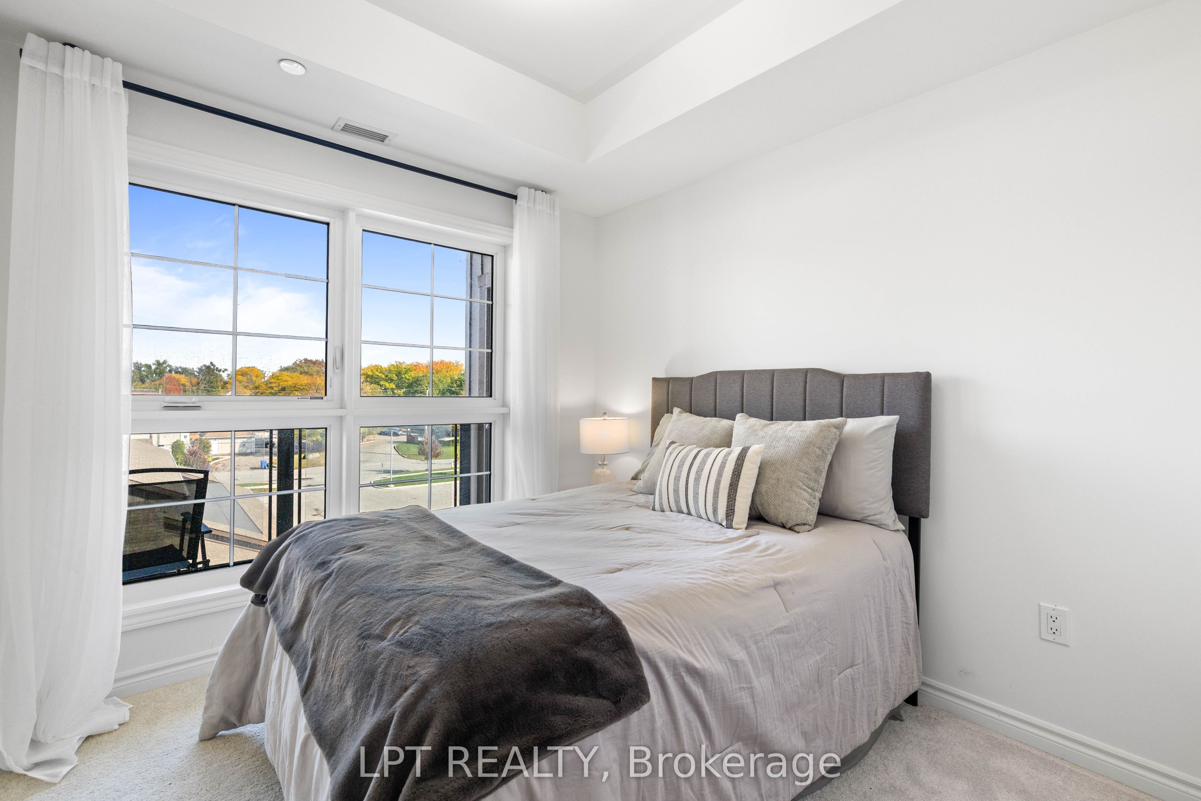 110 Grew Boulevard 407 Property Photo 19