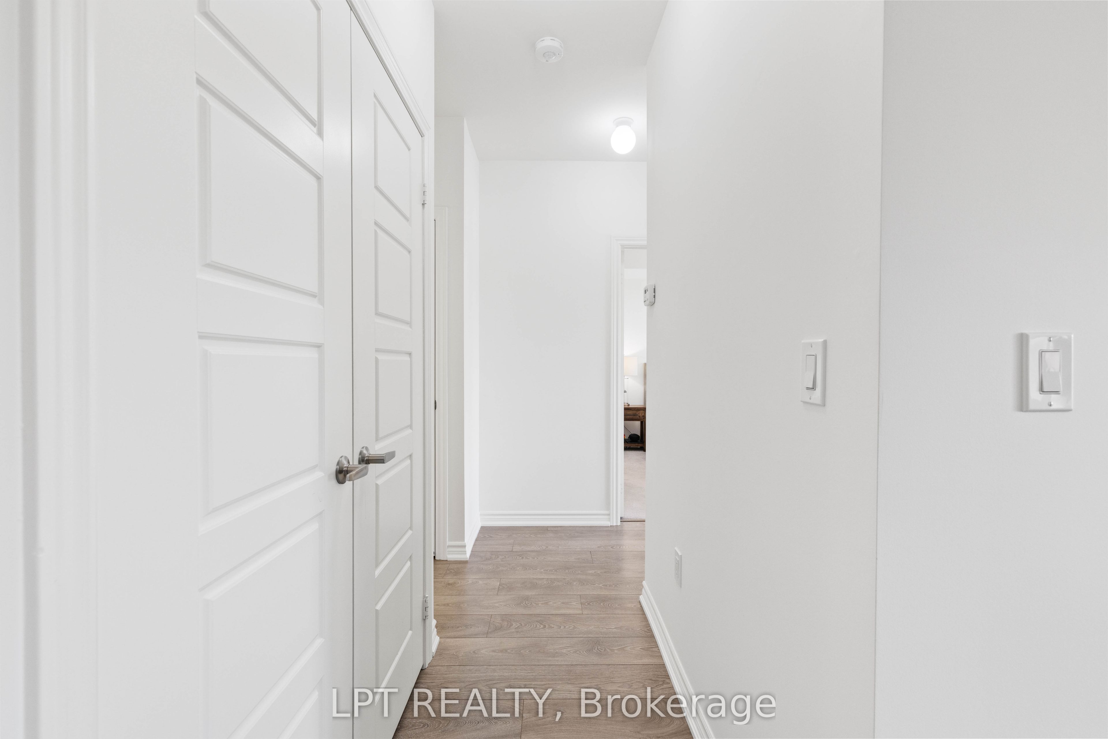 110 Grew Boulevard 407 Property Photo 23