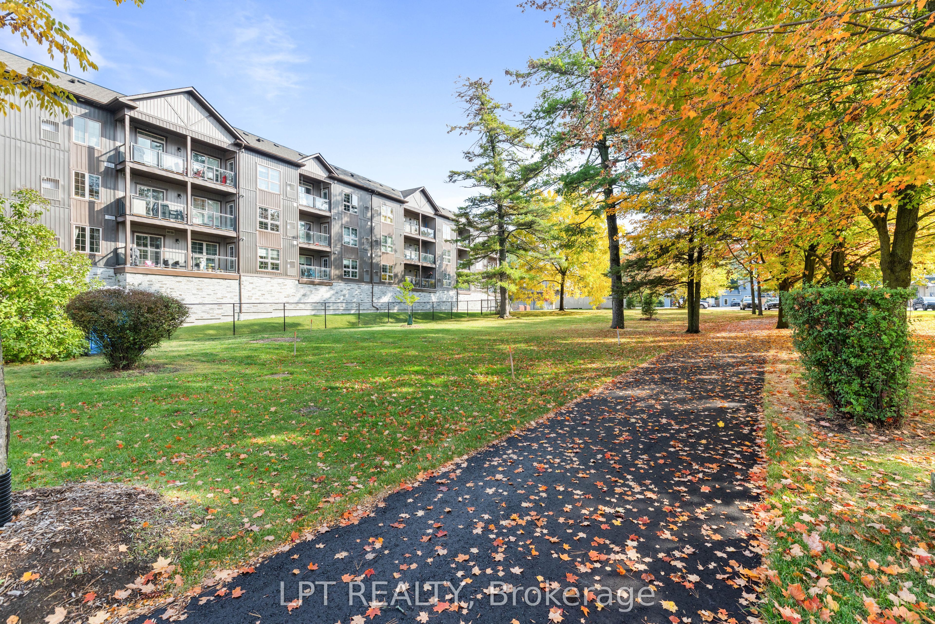 110 Grew Boulevard 407 Property Photo 27