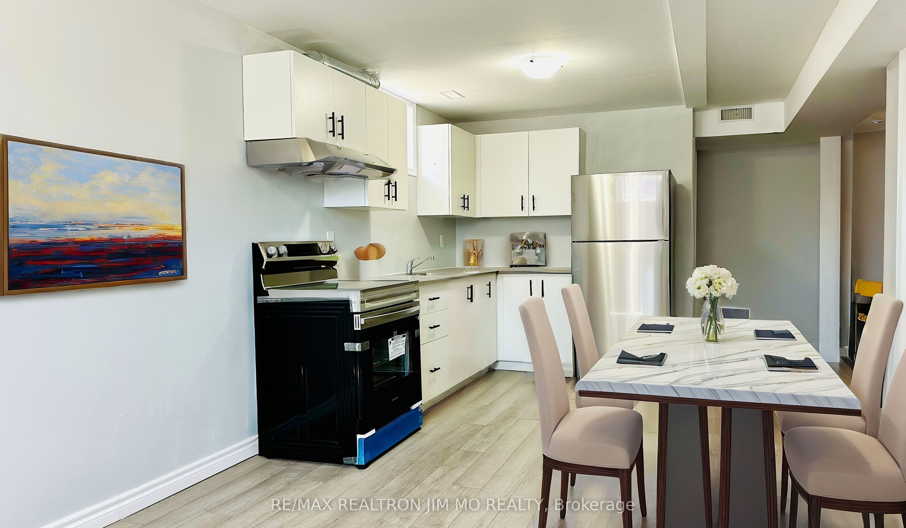 288 Parkwood Avenue Lower Property Photo 4