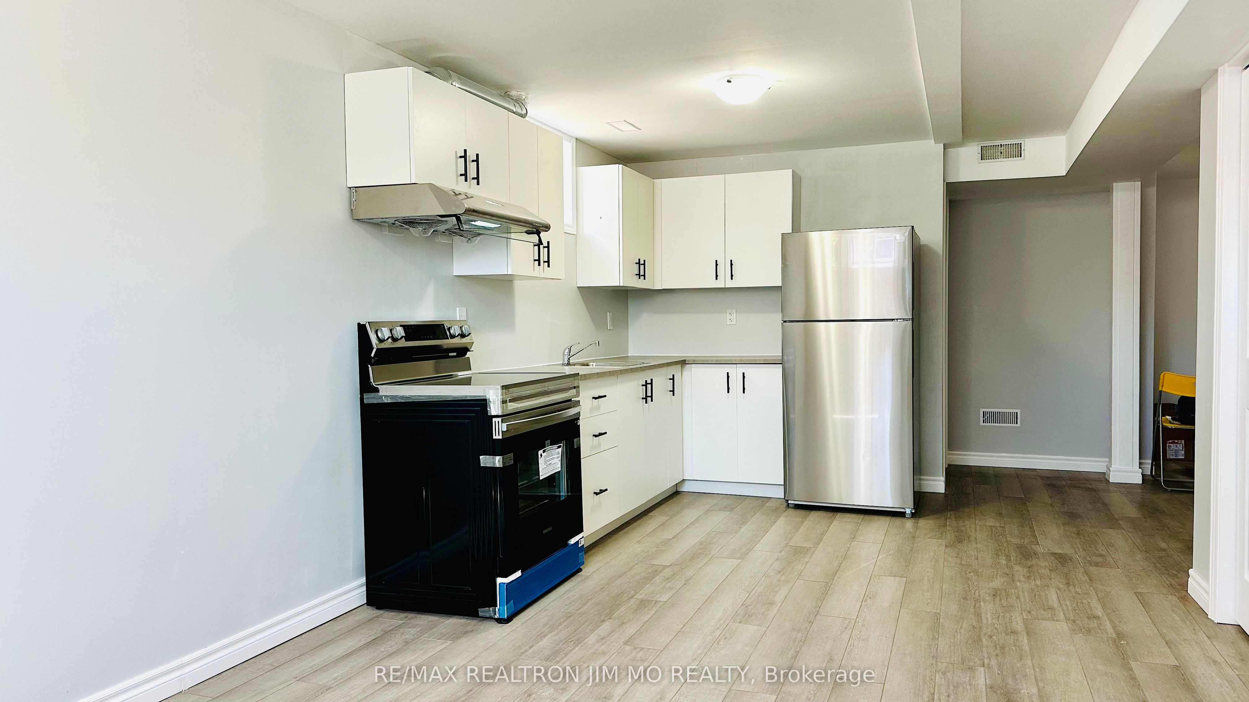 288 Parkwood Avenue Lower Property Photo 15