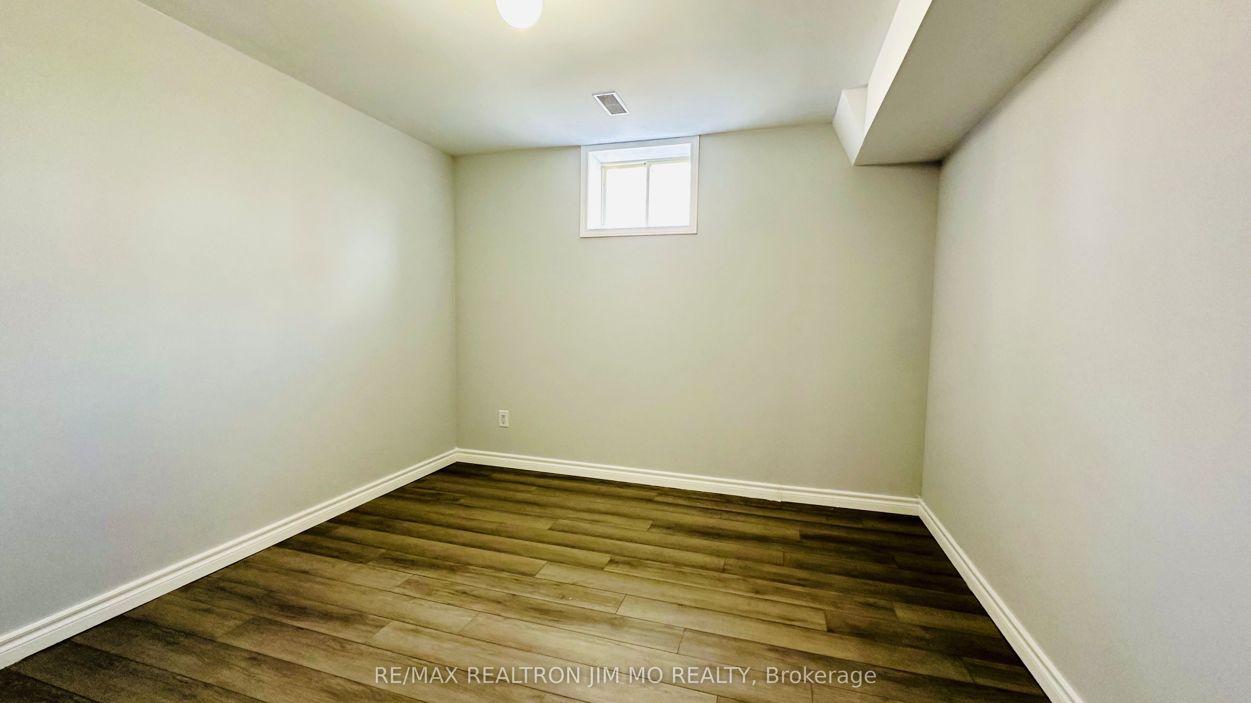 288 Parkwood Avenue Lower Property Photo 17