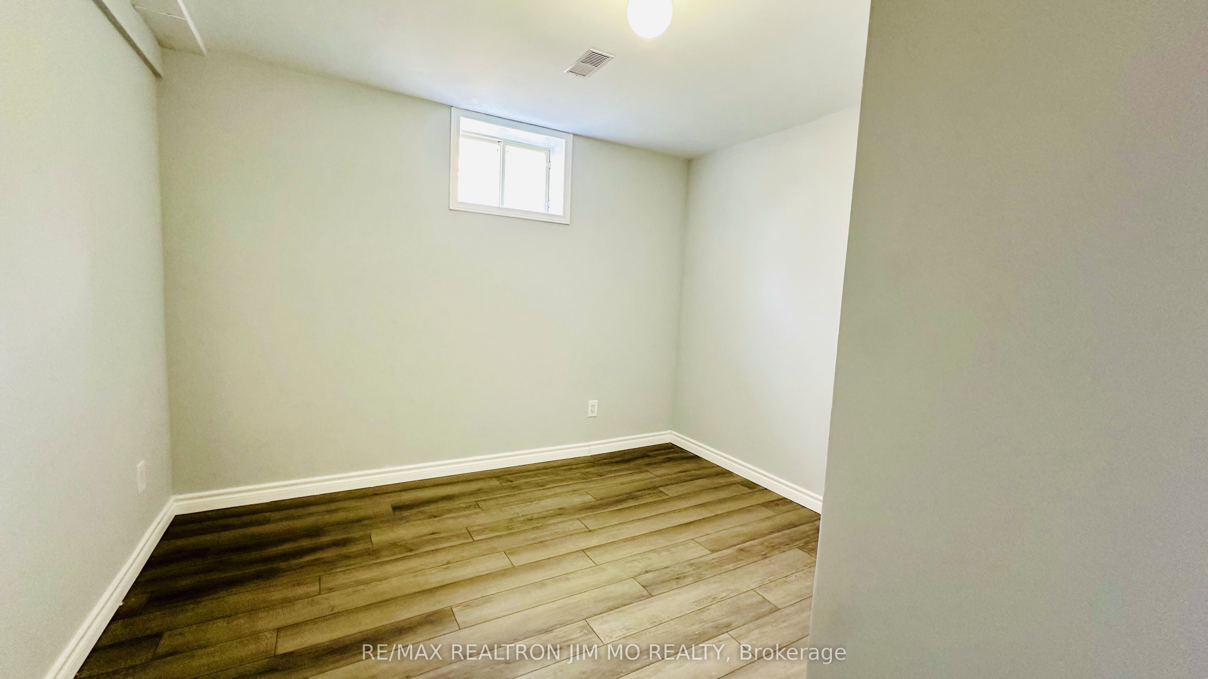 288 Parkwood Avenue Lower Property Photo 21