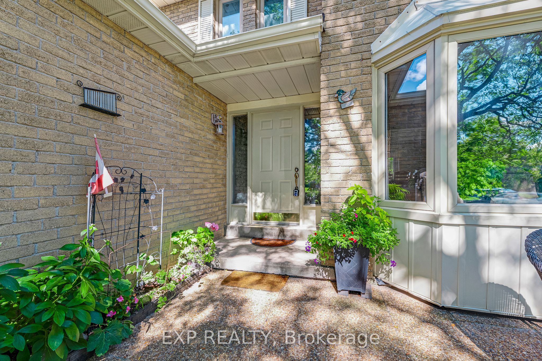 515 London Road Property Photo 3