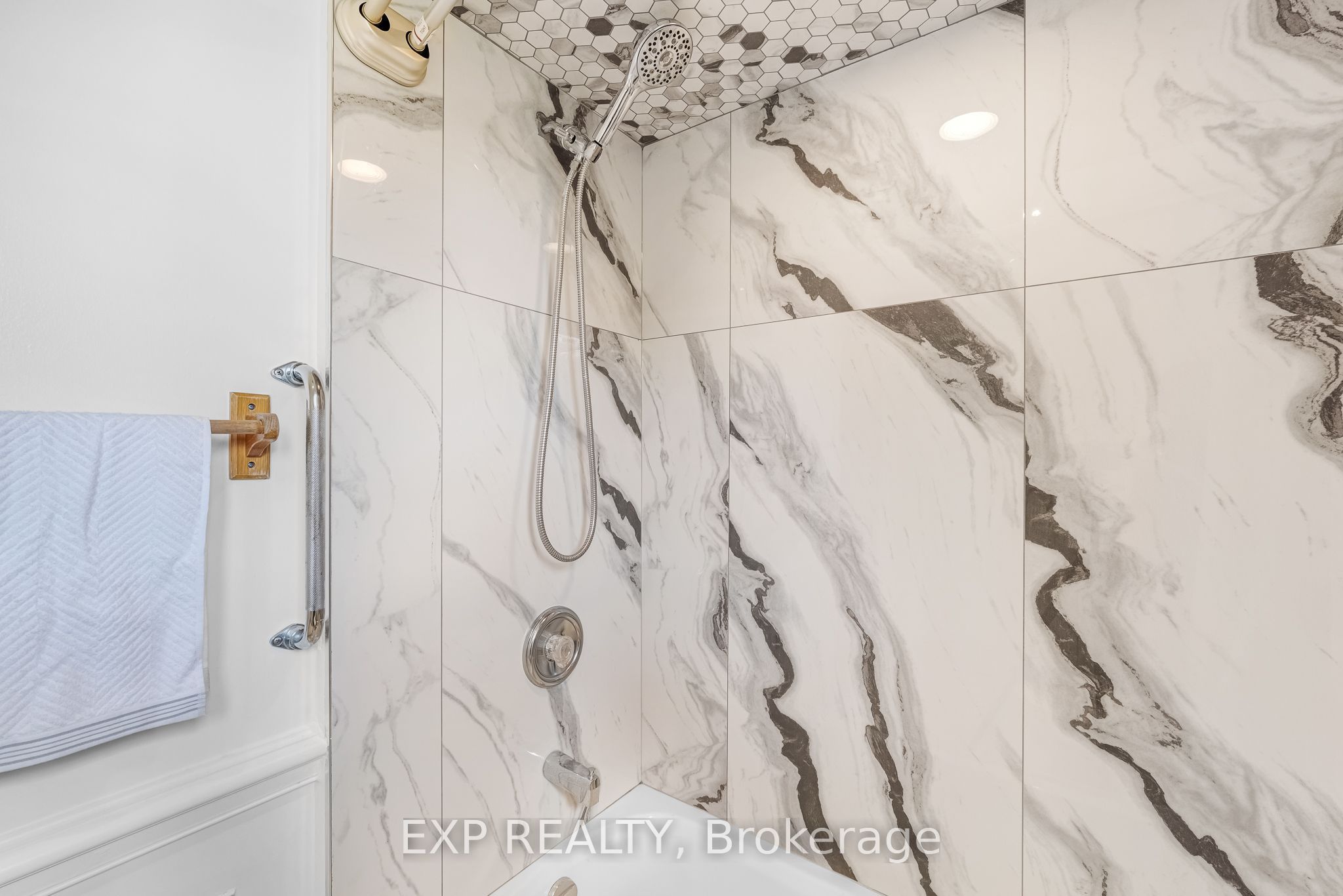 515 London Road Property Photo 25