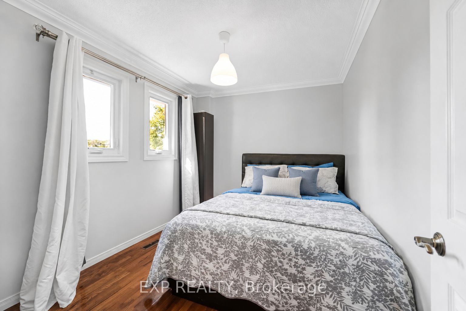 515 London Road Property Photo 27