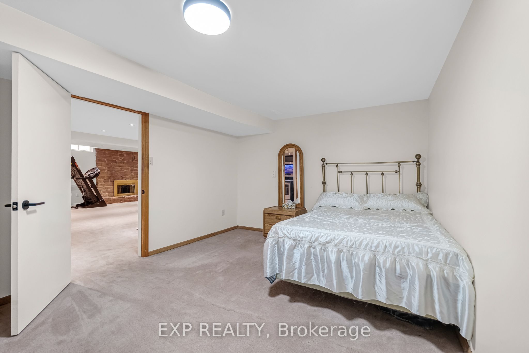 515 London Road Property Photo 37