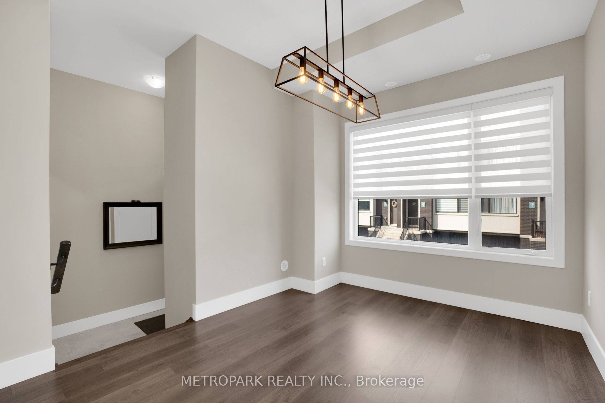 187 Sydney Circle Property Photo 6