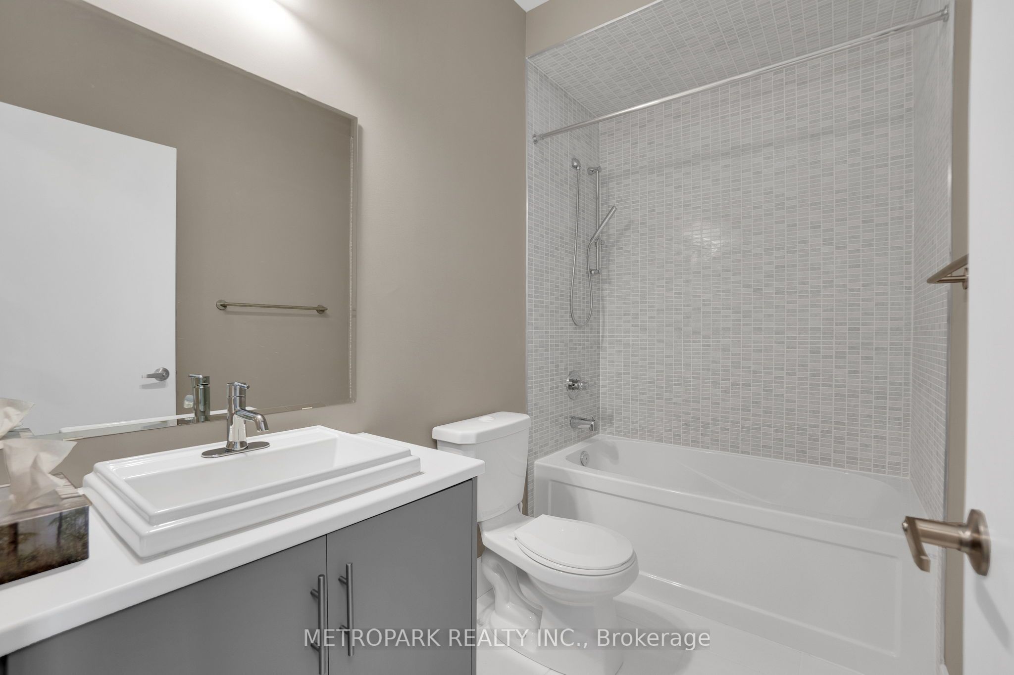 187 Sydney Circle Property Photo 13