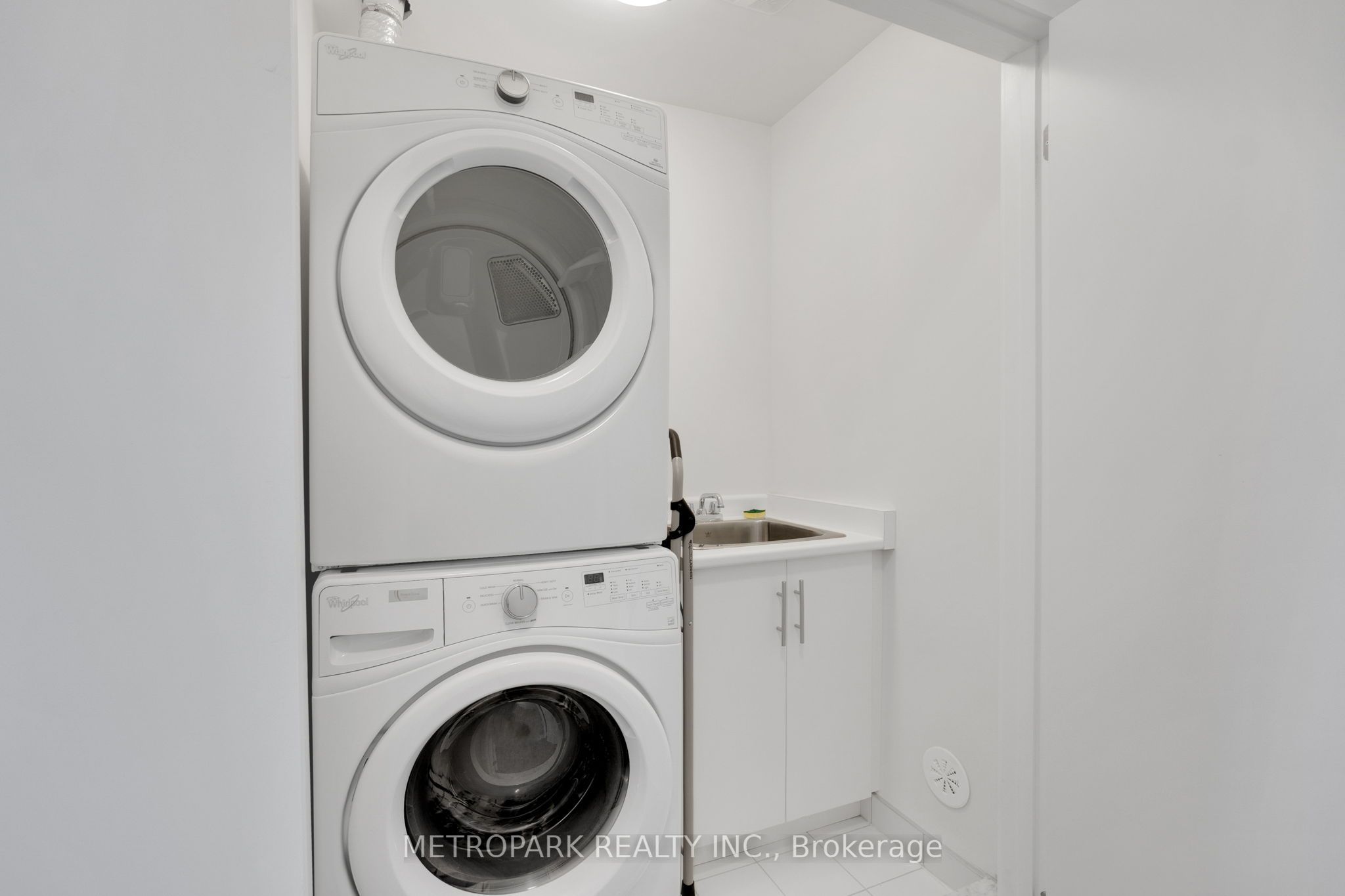 187 Sydney Circle Property Photo 19