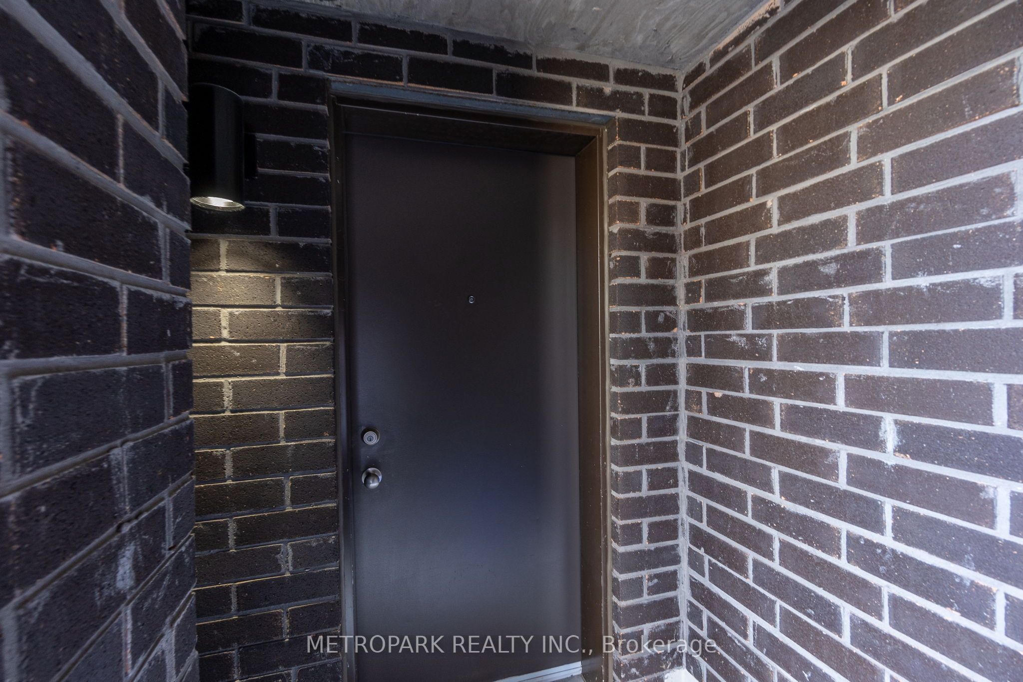 187 Sydney Circle Property Photo 20