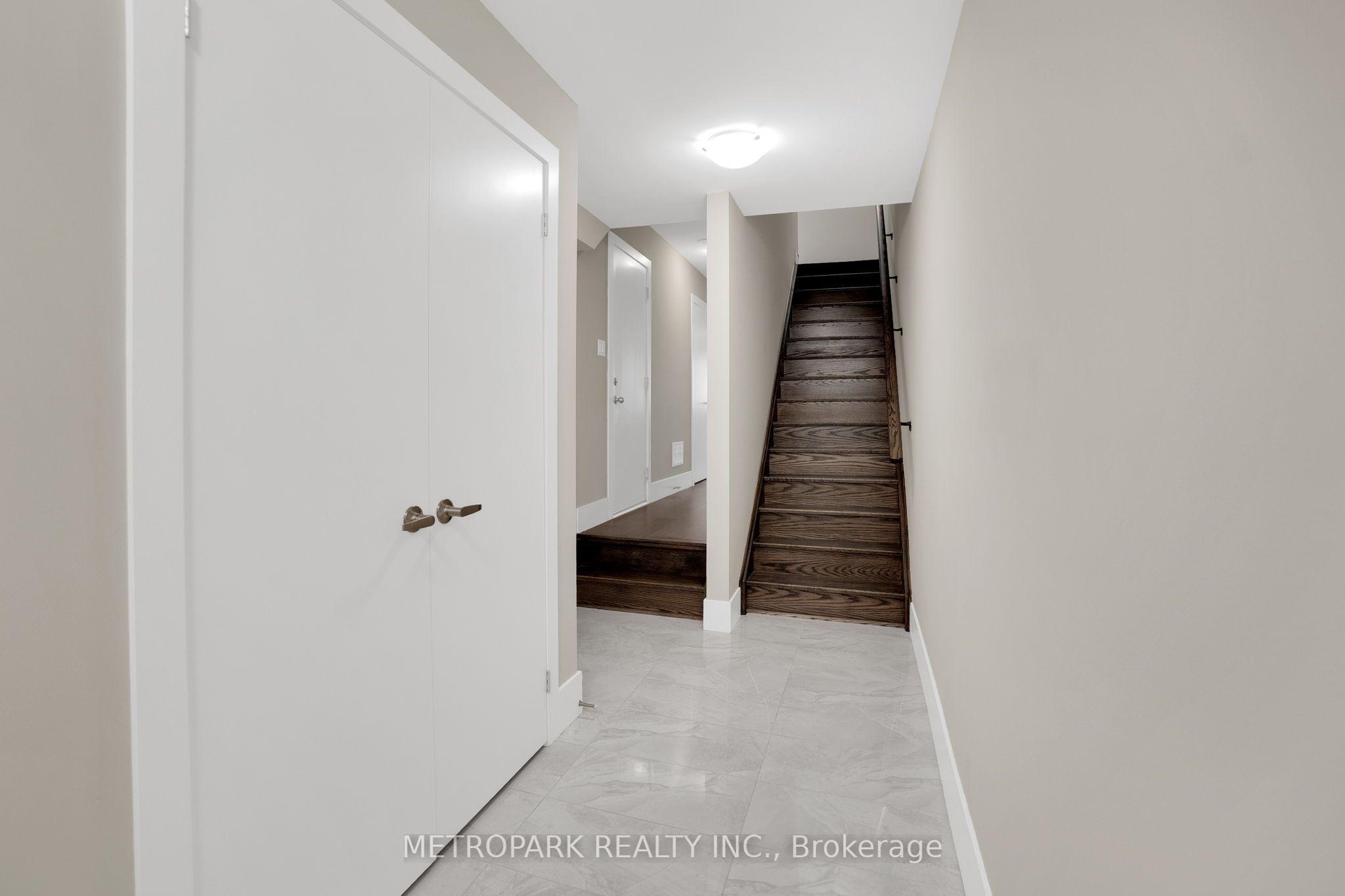 187 Sydney Circle Property Photo 22