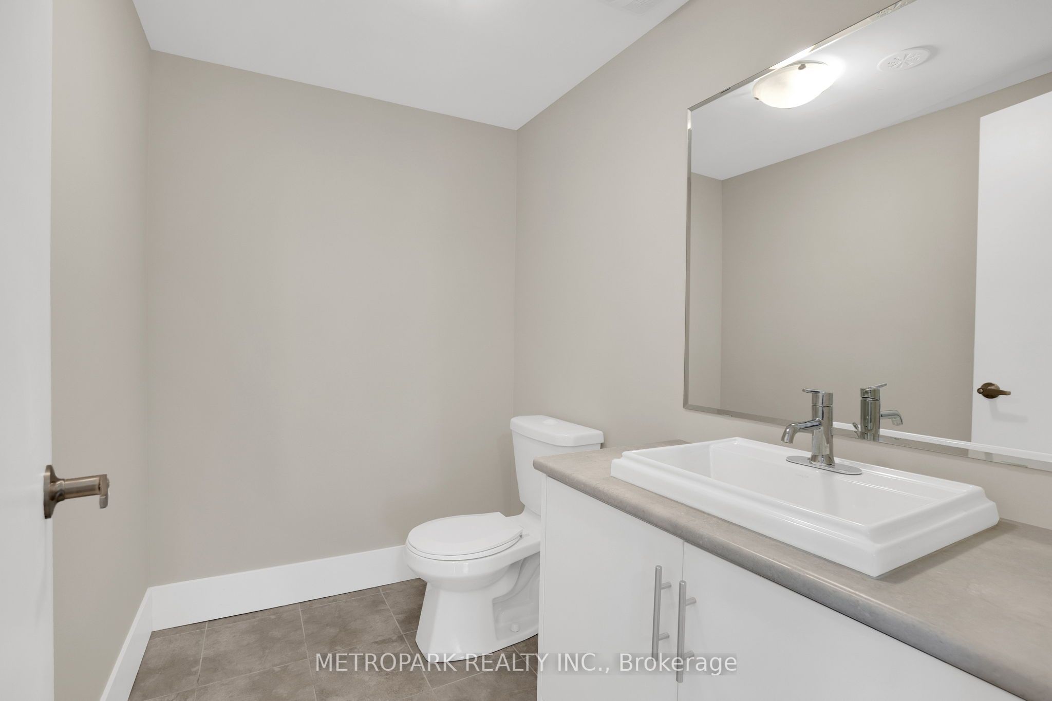 187 Sydney Circle Property Photo 25