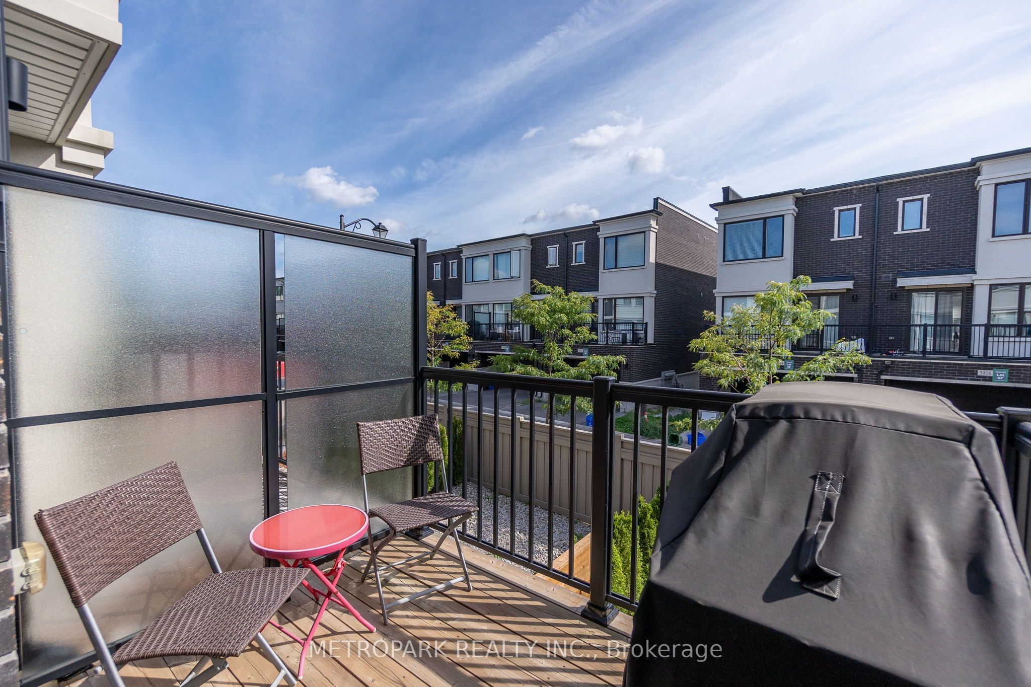 187 Sydney Circle Property Photo 27