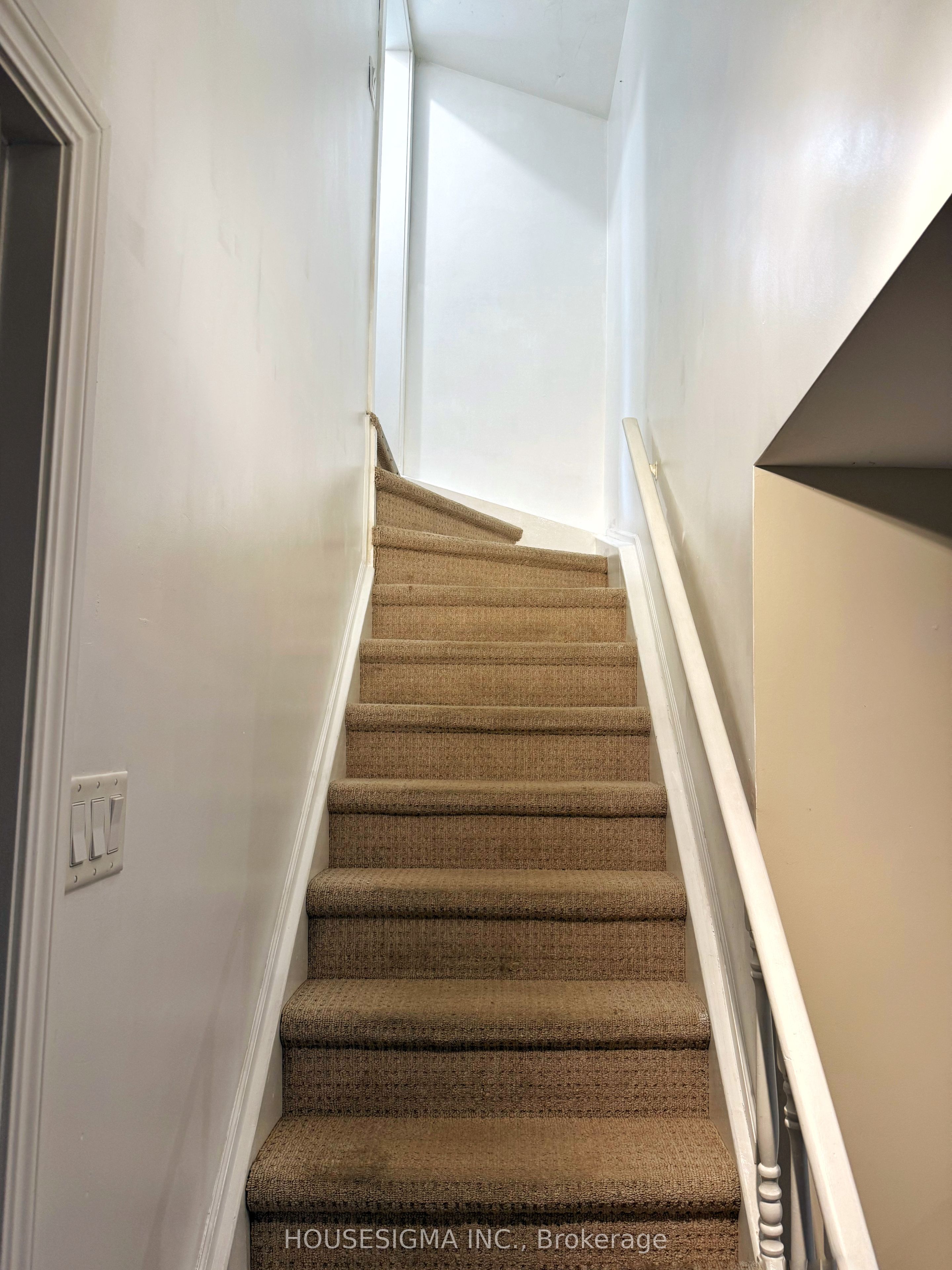 16 Mendys Forest Street Lower Property Photo 5