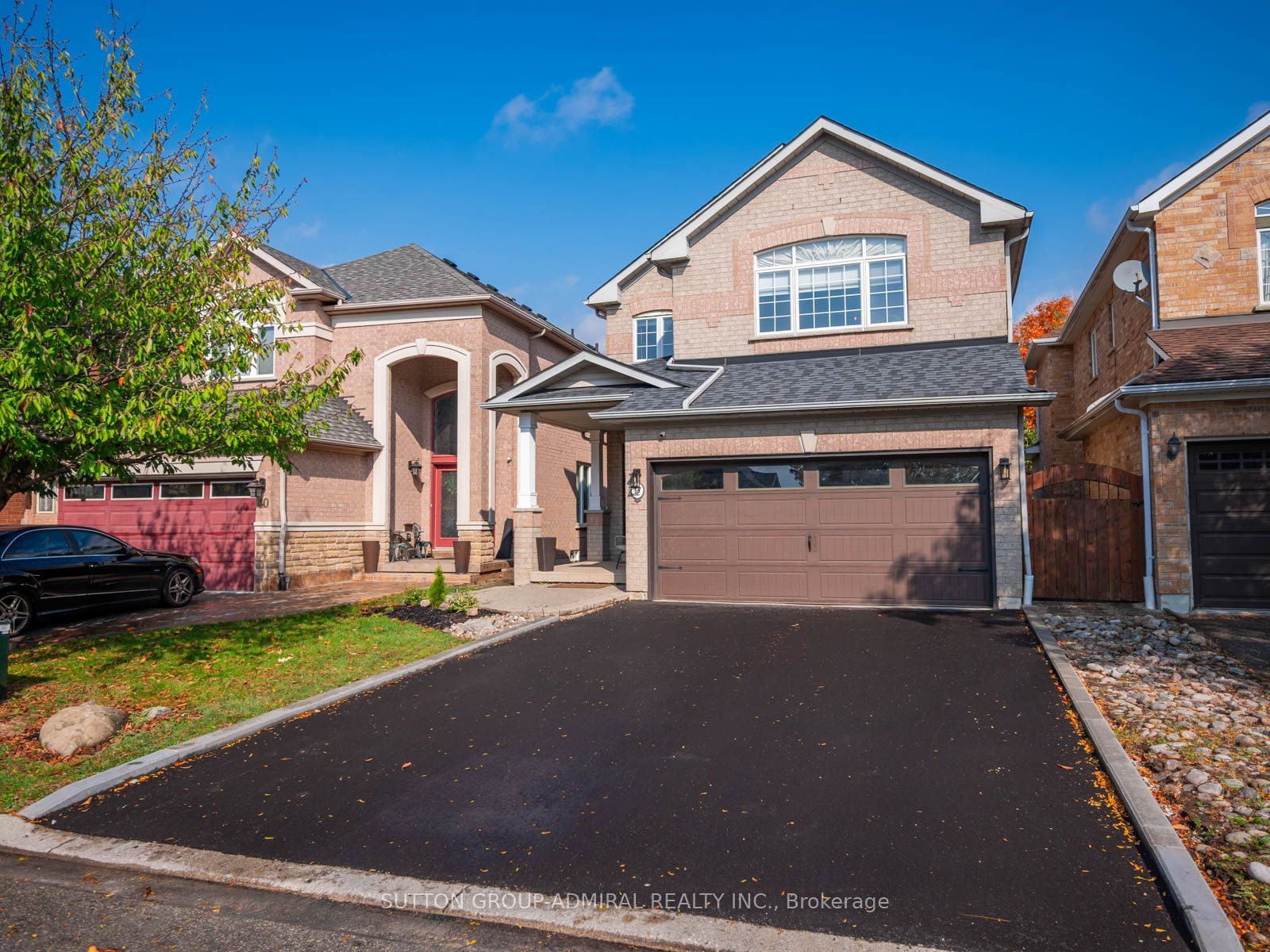 42 Lady Fern Drive Property Photo 2