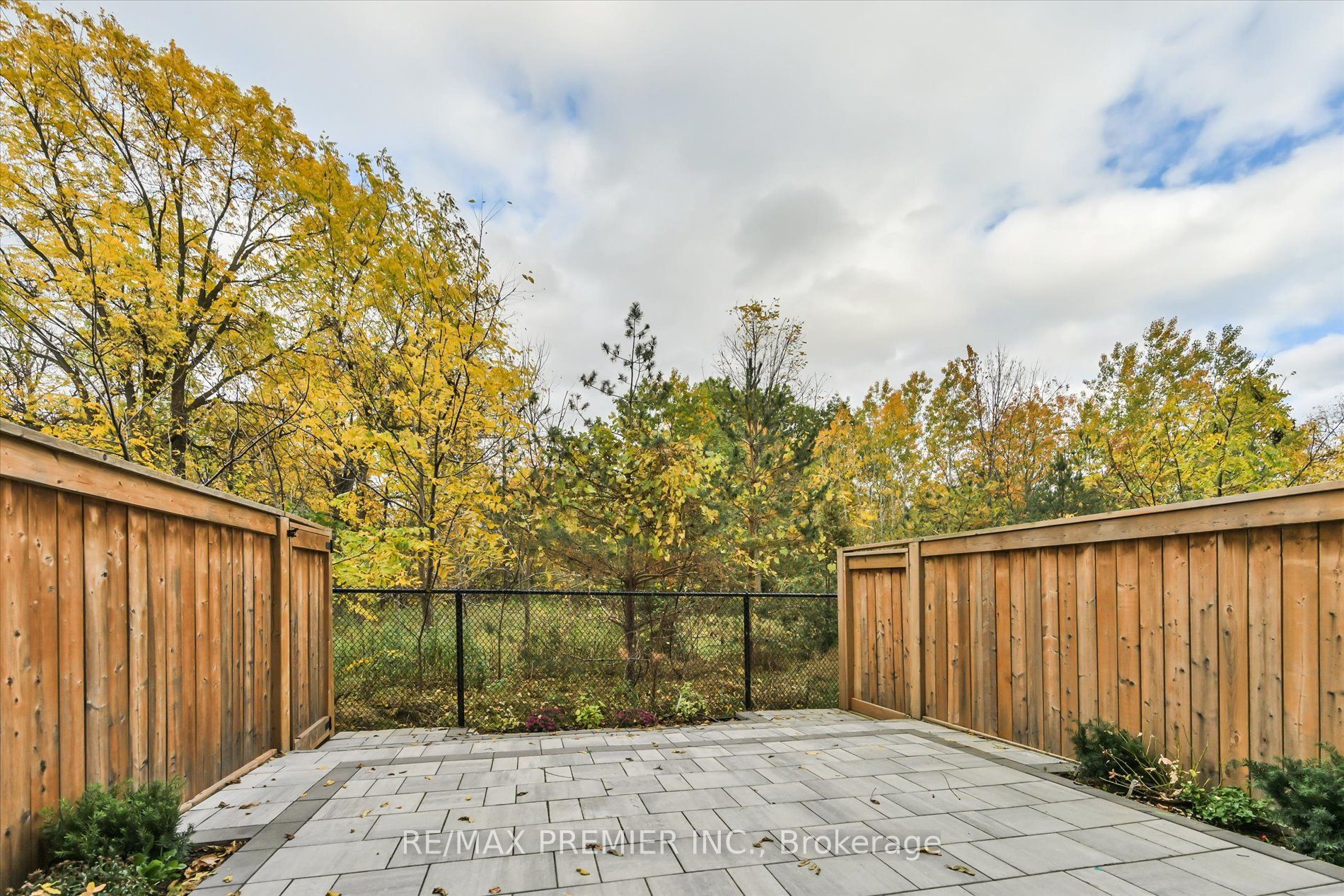 86 Golden Trail Property Photo 35