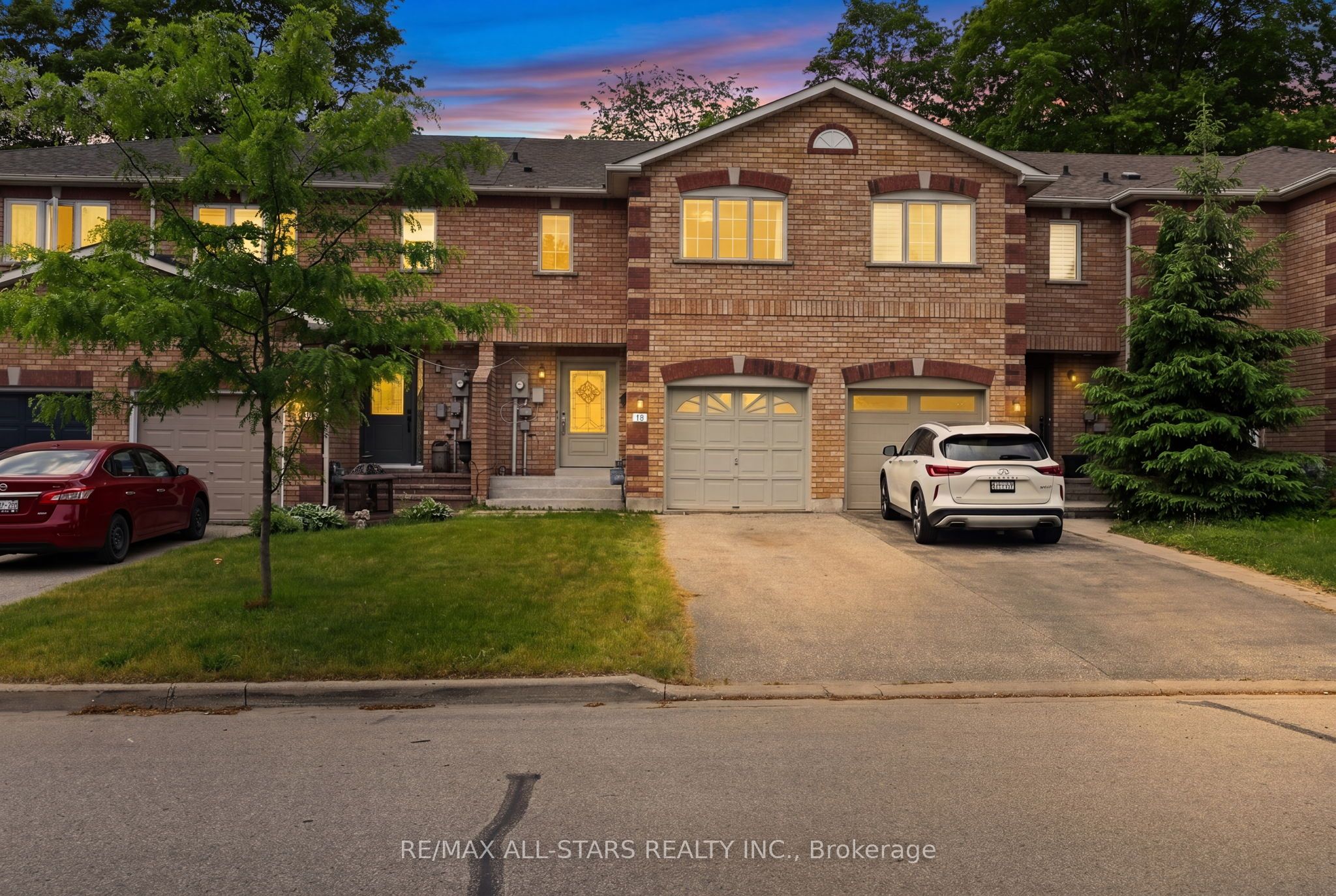 18 Lancaster Court Property Photo 1
