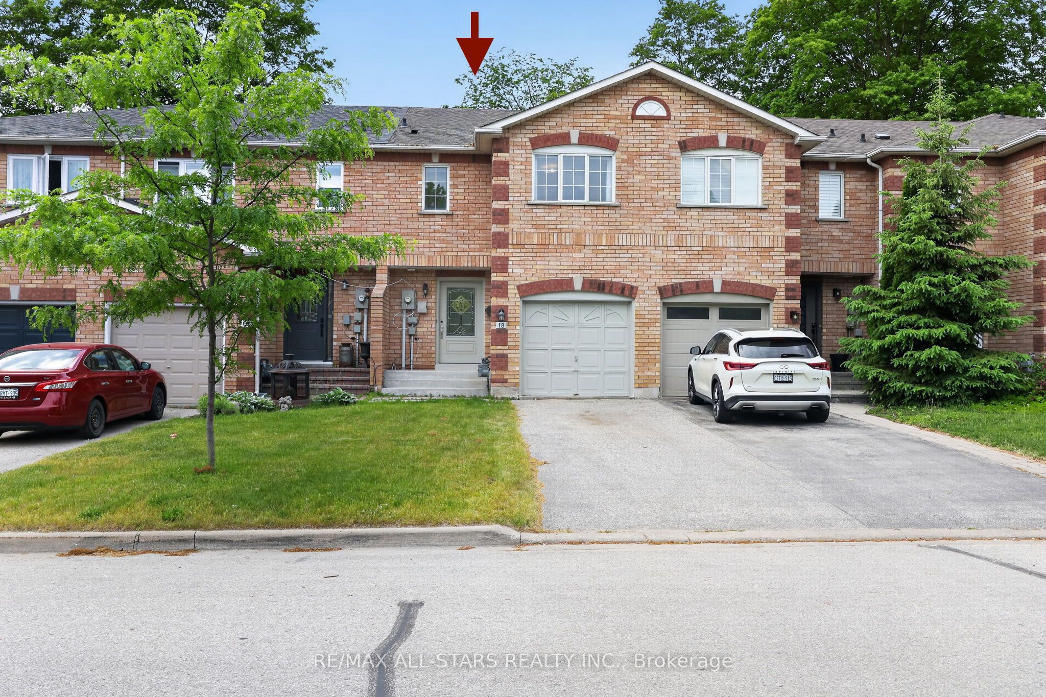 18 Lancaster Court Property Photo 2