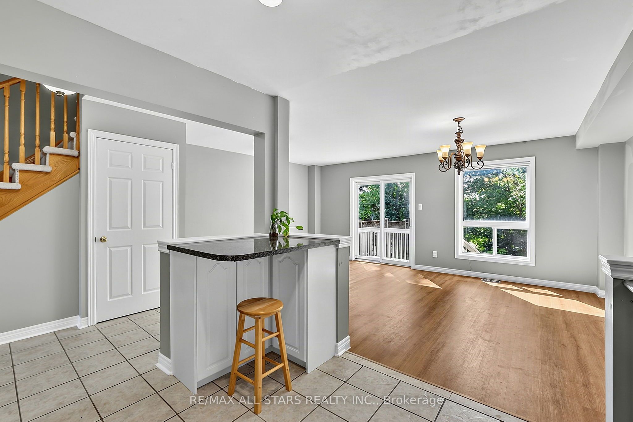 18 Lancaster Court Property Photo 9