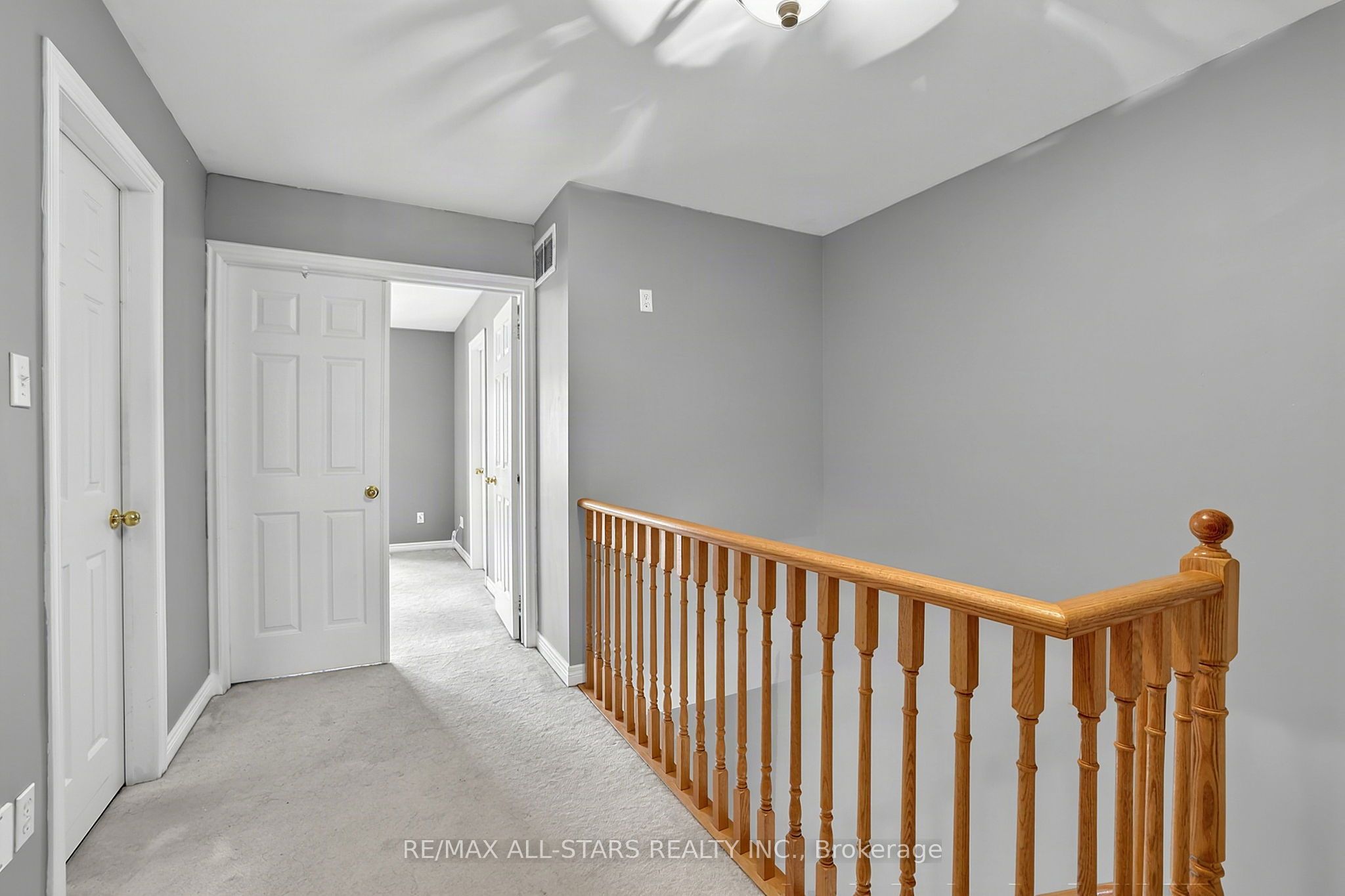 18 Lancaster Court Property Photo 14